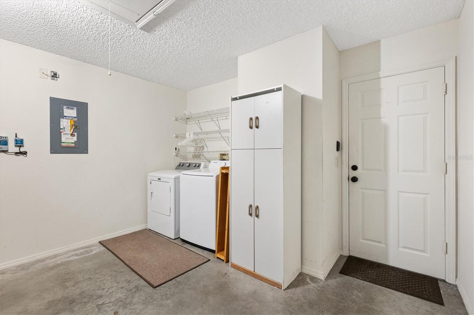 17470 SE 93RD VINE AVE, THE VILLAGES, FL, 32162