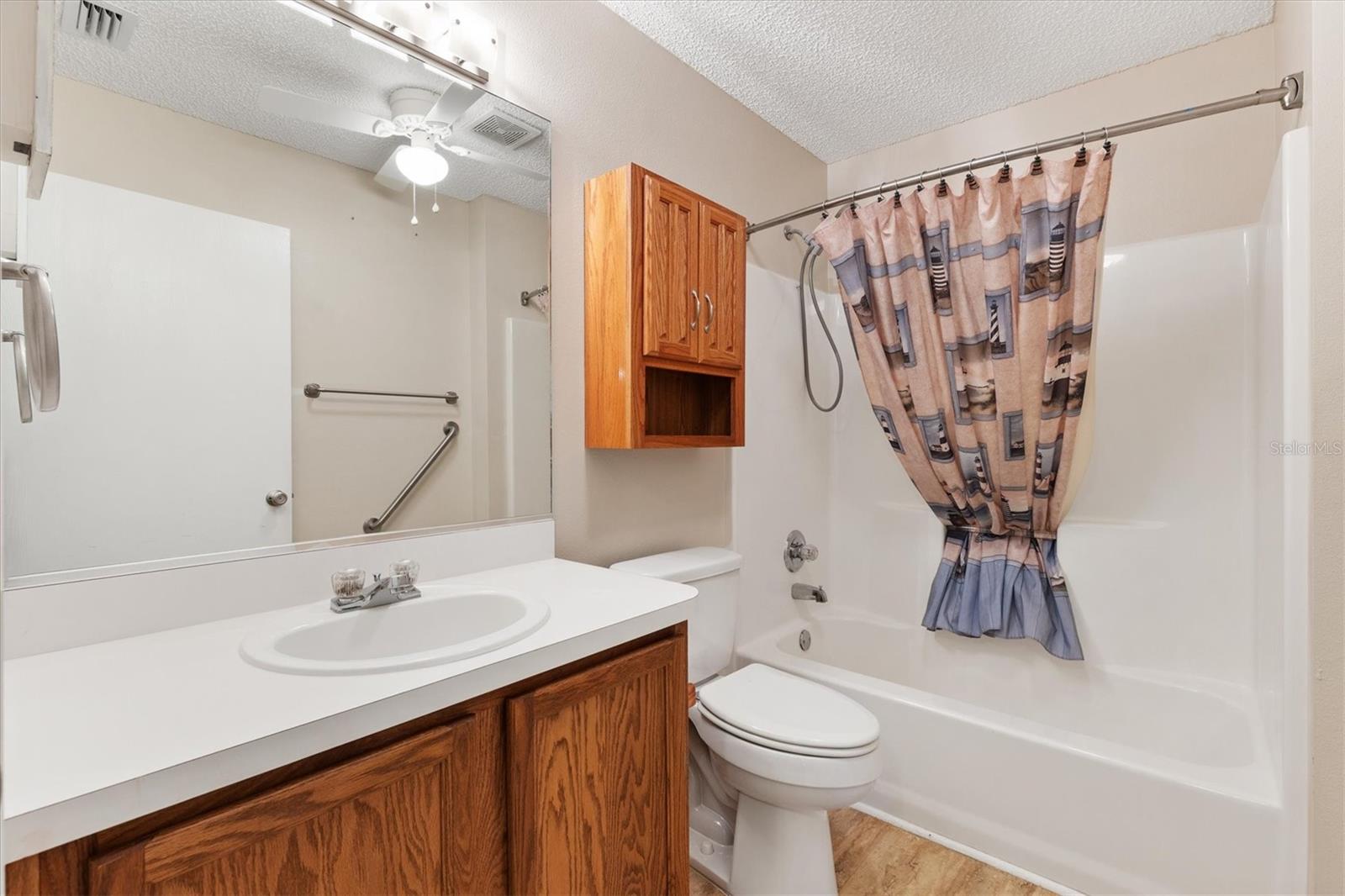 17470 SE 93RD VINE AVE, THE VILLAGES, FL, 32162