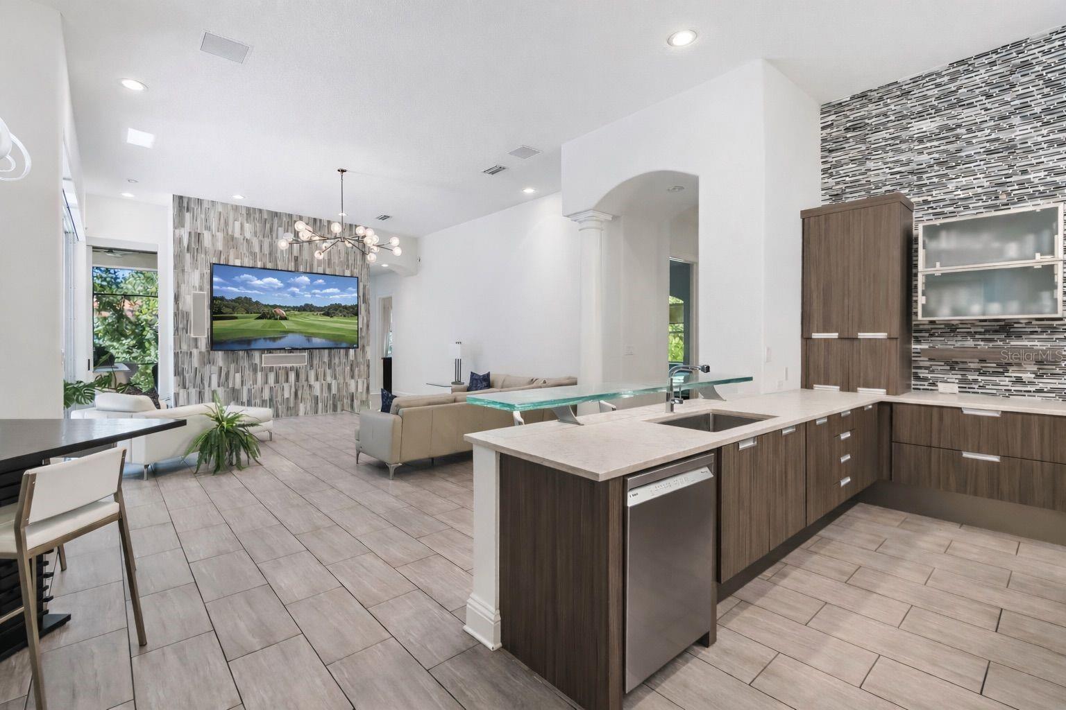 17008 MADRES DE AVILA, TAMPA, FL, 33613