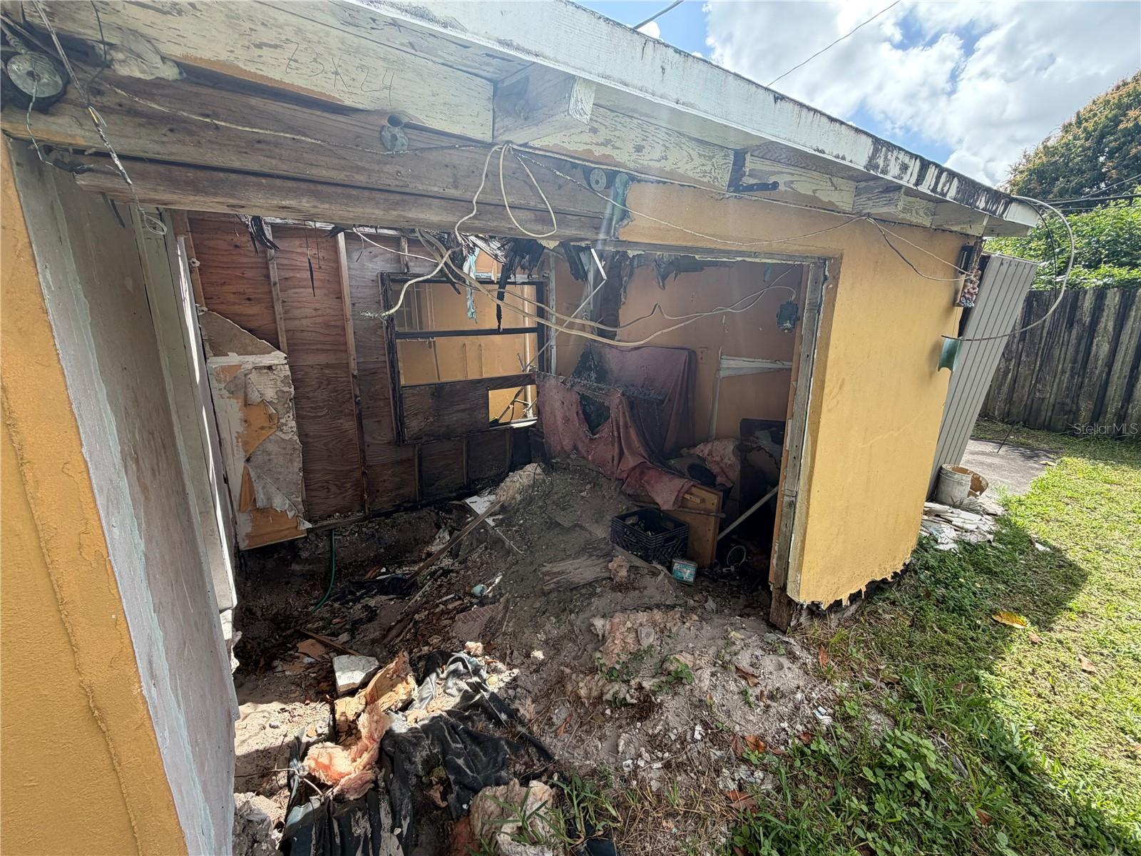 9590 NW 33RD AVE, MIAMI, FL, 33147