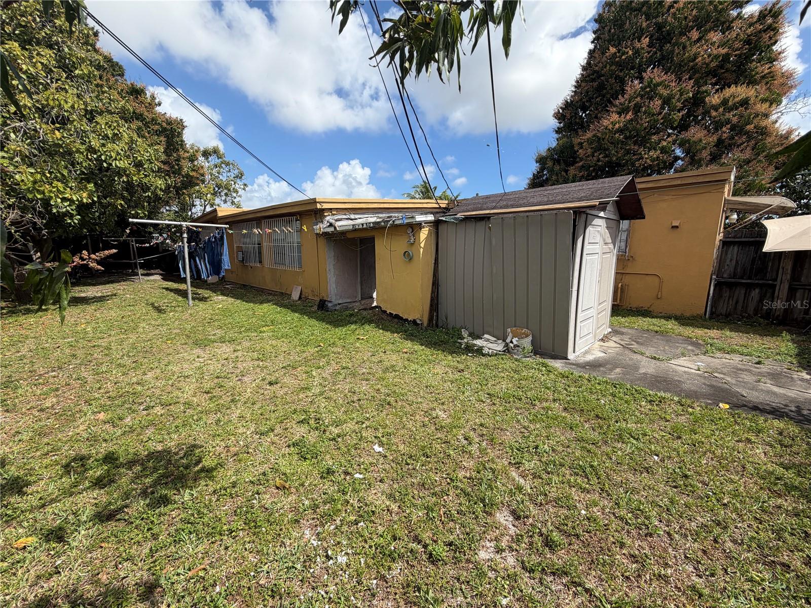 9590 NW 33RD AVE, MIAMI, FL, 33147