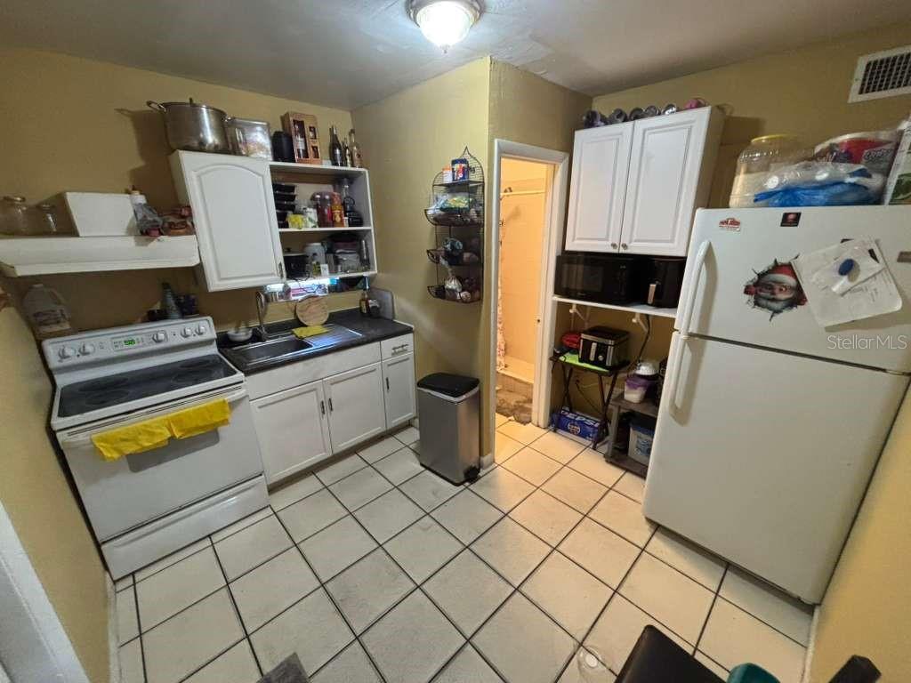 9590 NW 33RD AVE, MIAMI, FL, 33147