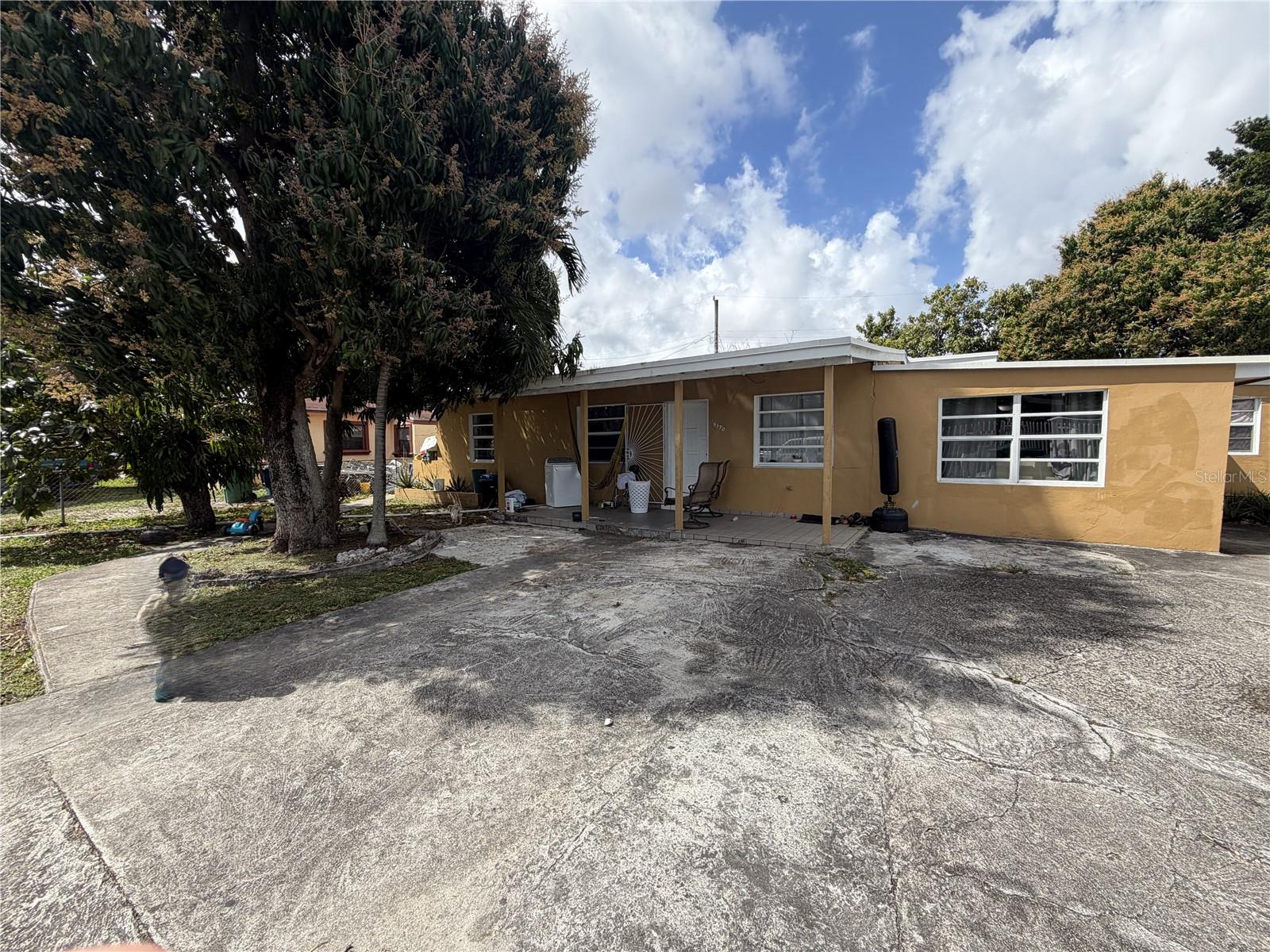 9590 NW 33RD AVE, MIAMI, FL, 33147