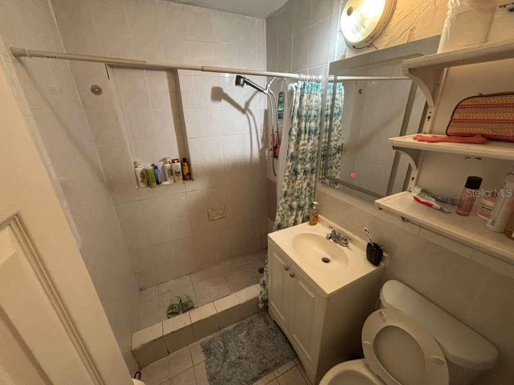 9590 NW 33RD AVE, MIAMI, FL, 33147