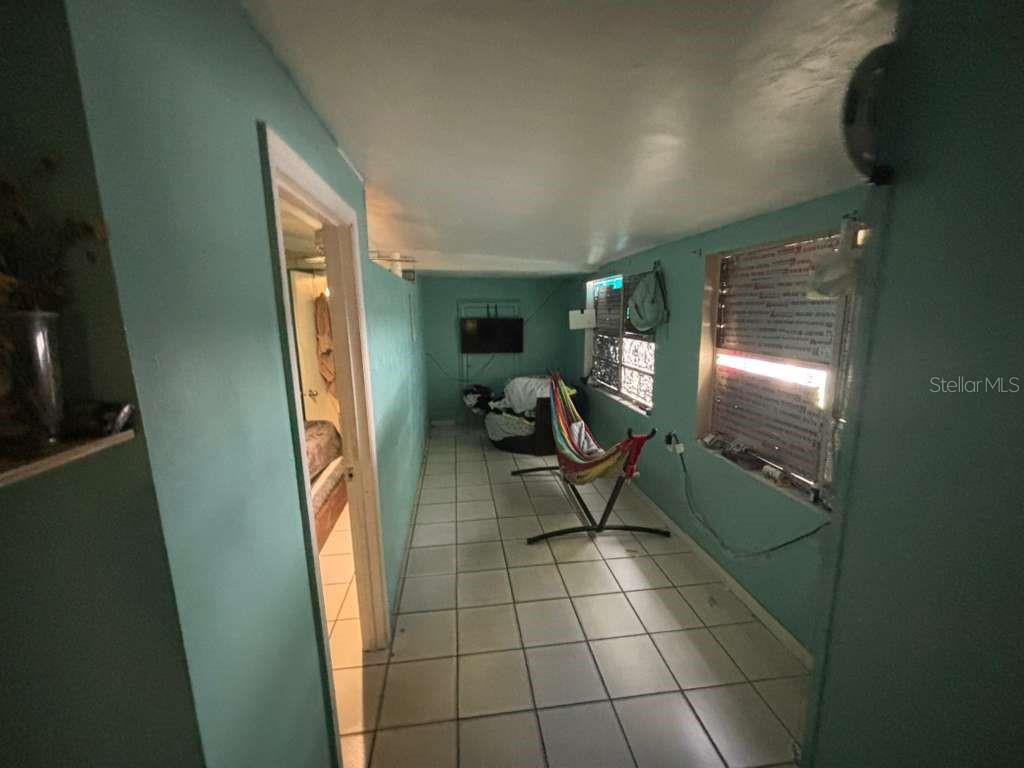 9590 NW 33RD AVE, MIAMI, FL, 33147