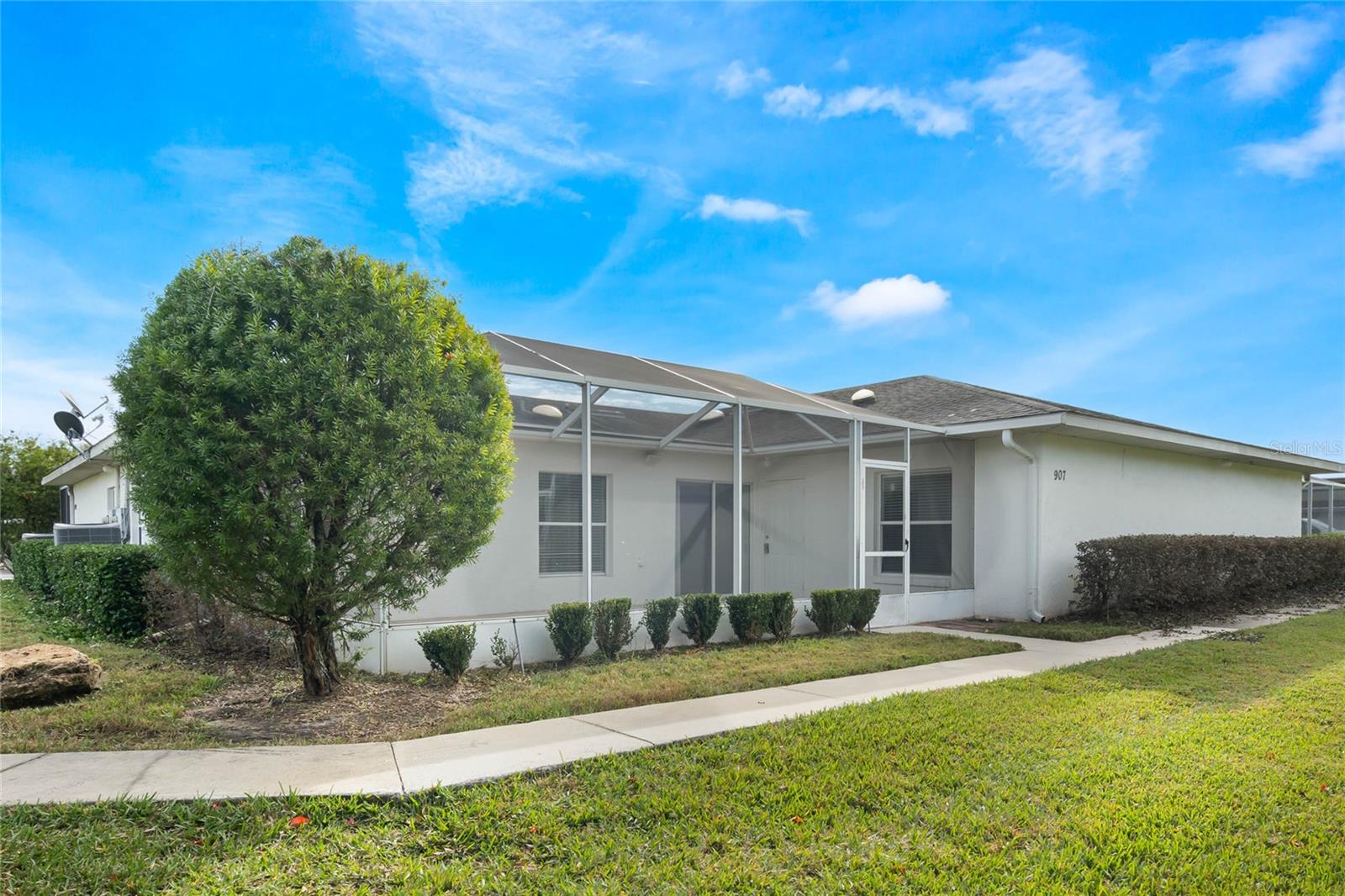 907 WILLOW DR, LEESBURG, FL, 34748