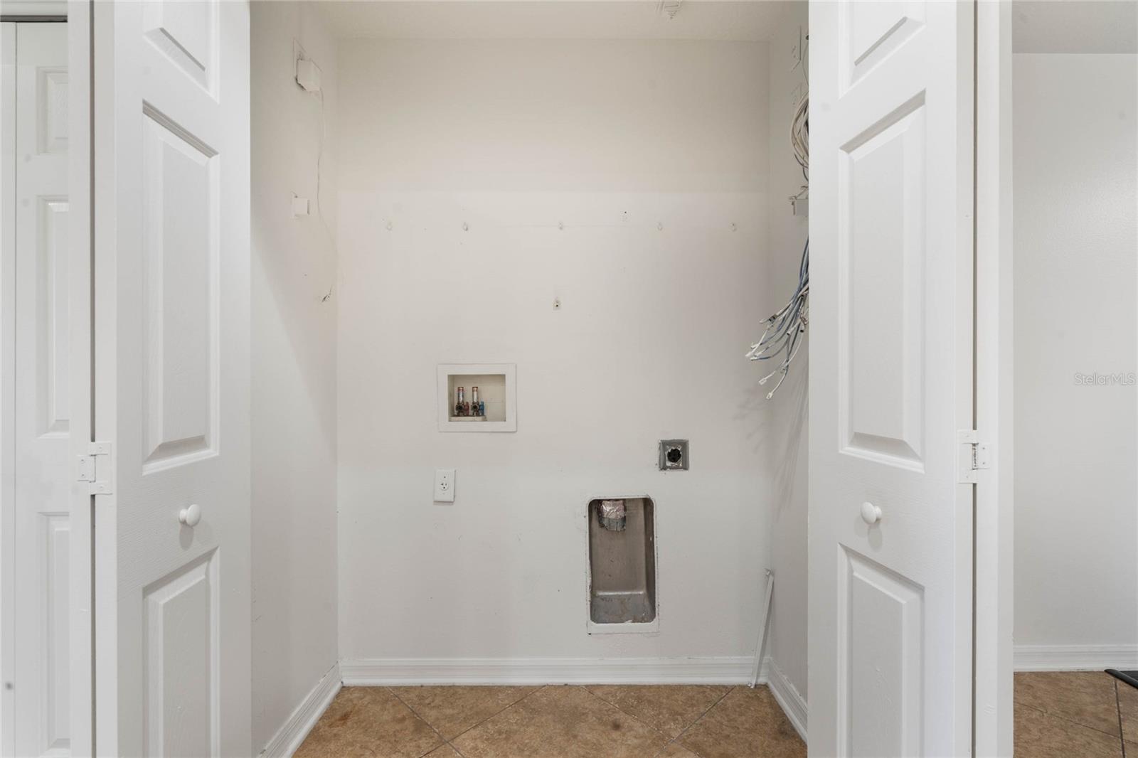 907 WILLOW DR, LEESBURG, FL, 34748