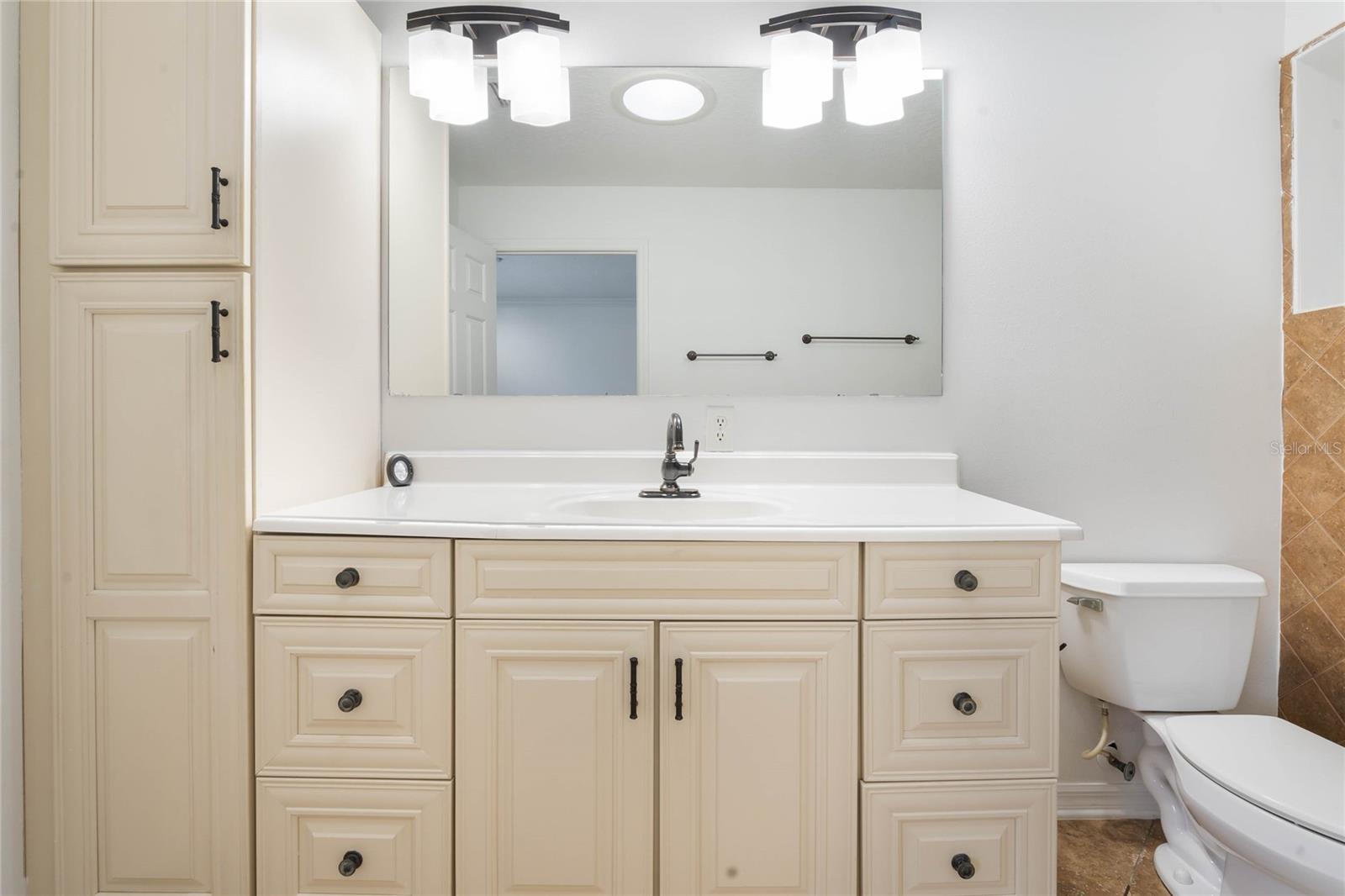 907 WILLOW DR, LEESBURG, FL, 34748