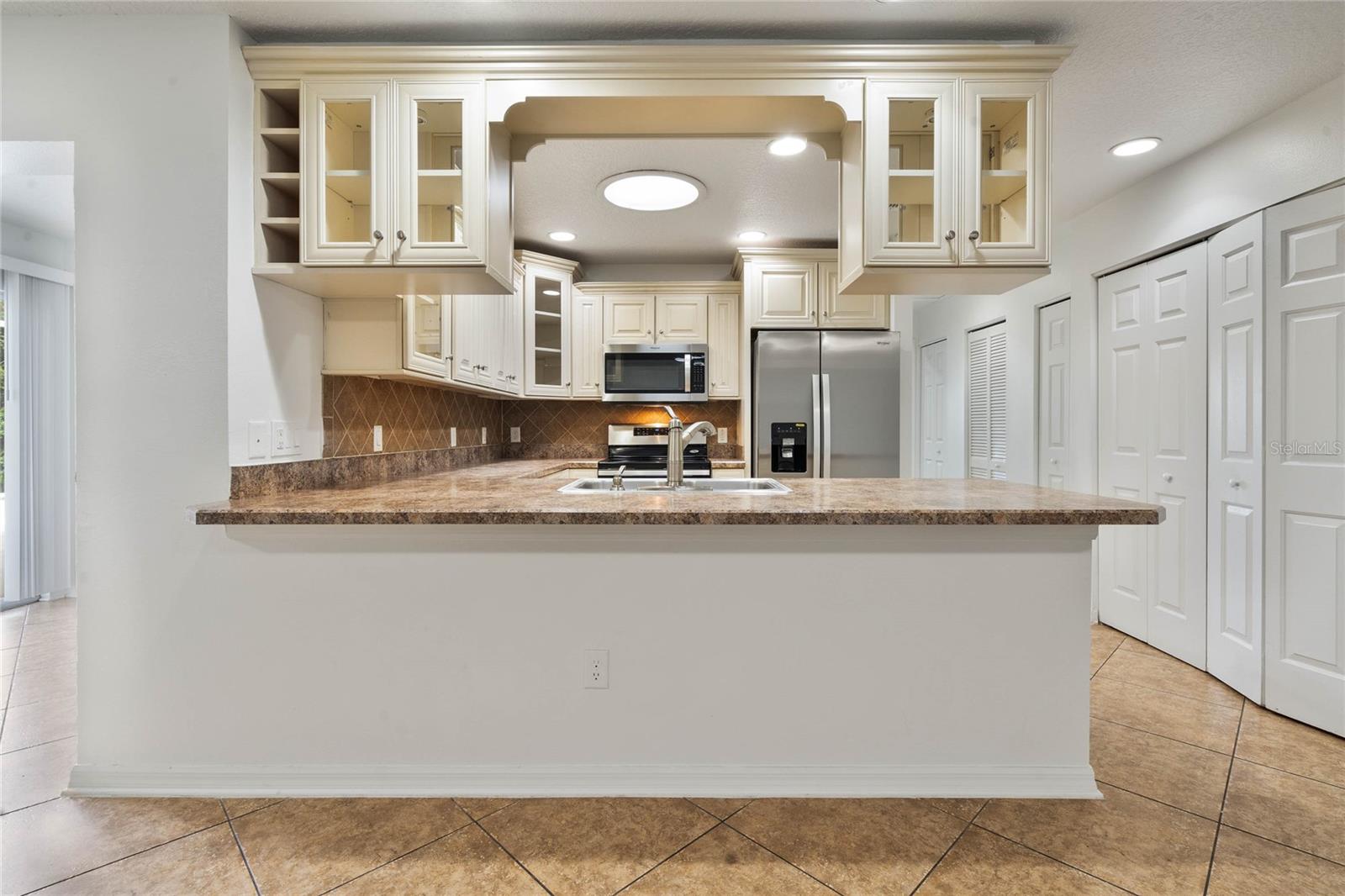 907 WILLOW DR, LEESBURG, FL, 34748