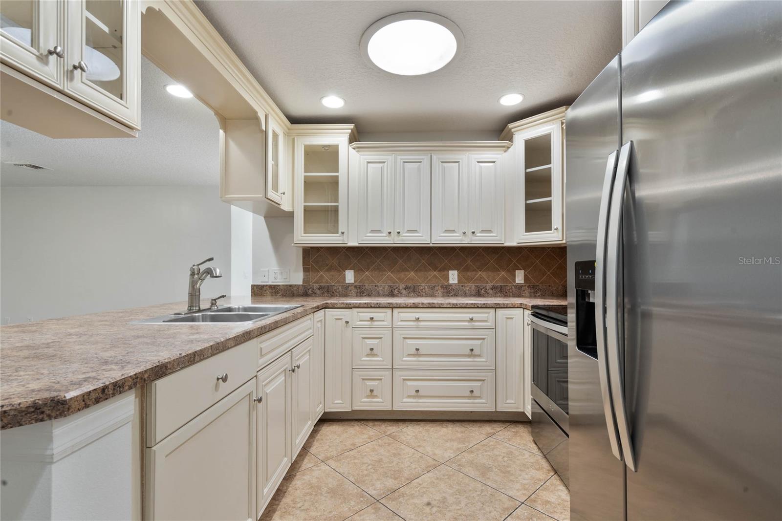 907 WILLOW DR, LEESBURG, FL, 34748