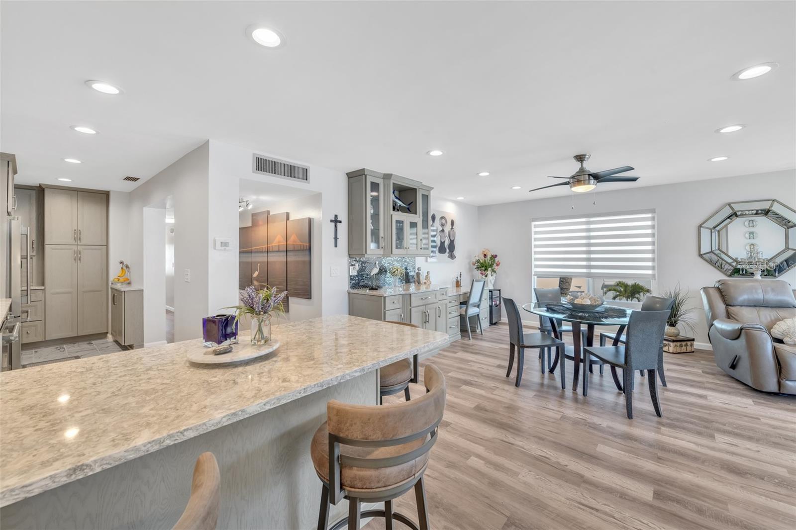 5400 GULF DR #32, HOLMES BEACH, FL, 34217