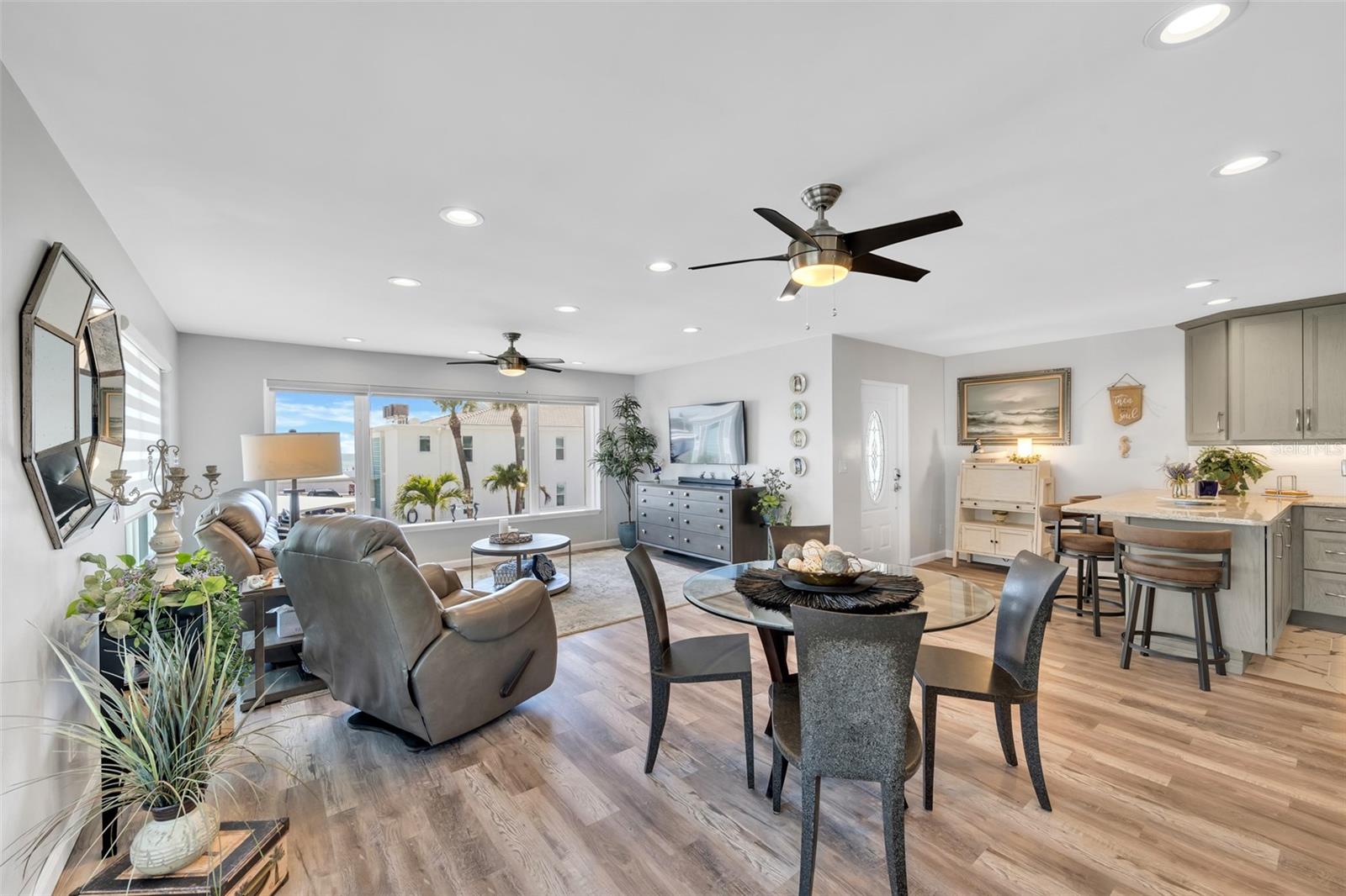 5400 GULF DR #32, HOLMES BEACH, FL, 34217