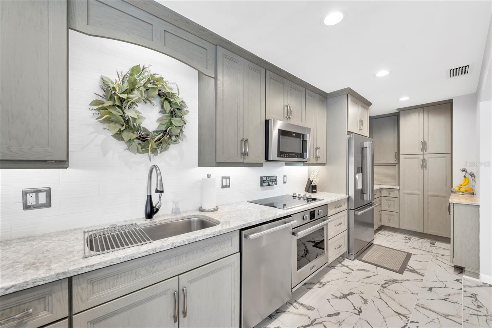 5400 GULF DR #32, HOLMES BEACH, FL, 34217