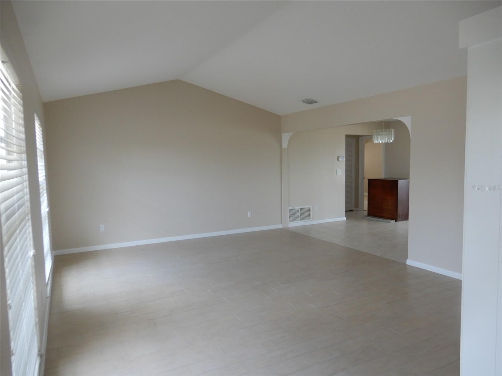 337 1ST ST W, TIERRA VERDE, FL, 33715