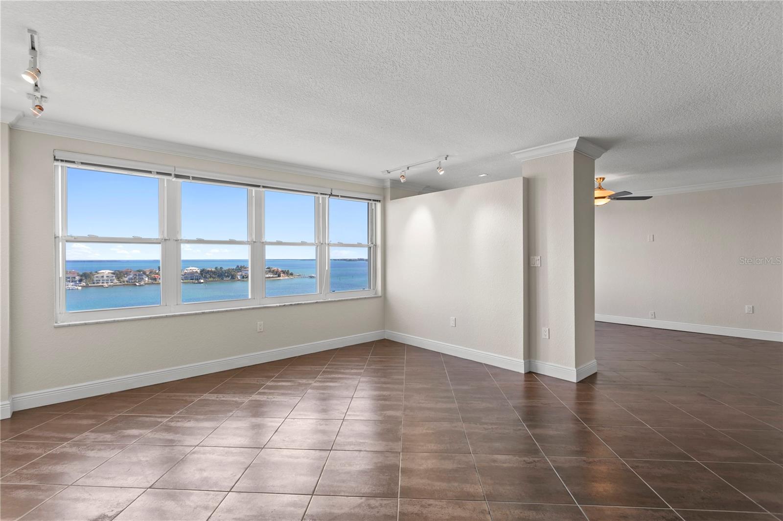 5200 BRITTANY DR S #4-1102, ST PETERSBURG, FL, 33715