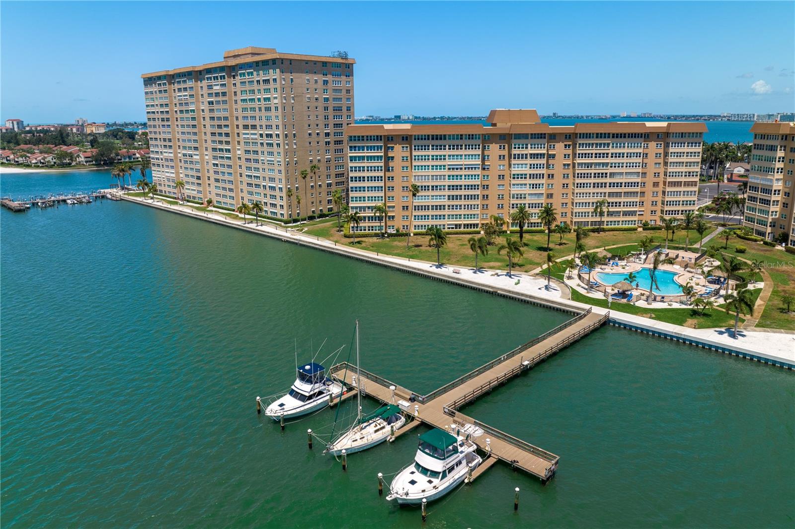 5200 BRITTANY DR S #4-1102, ST PETERSBURG, FL, 33715