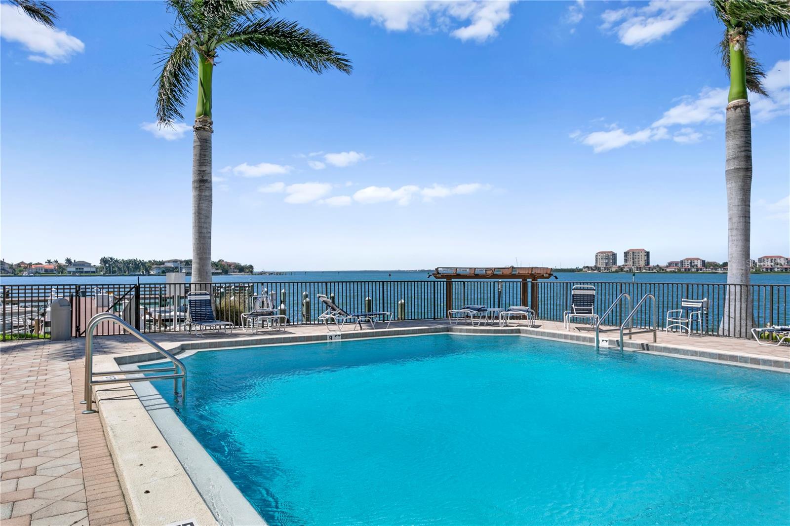 5200 BRITTANY DR S #4-1102, ST PETERSBURG, FL, 33715
