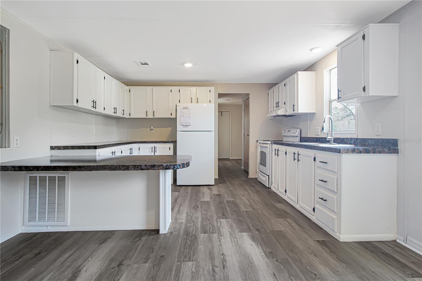 322 CLEARWATER LAKE DR, POLK CITY, FL, 33868