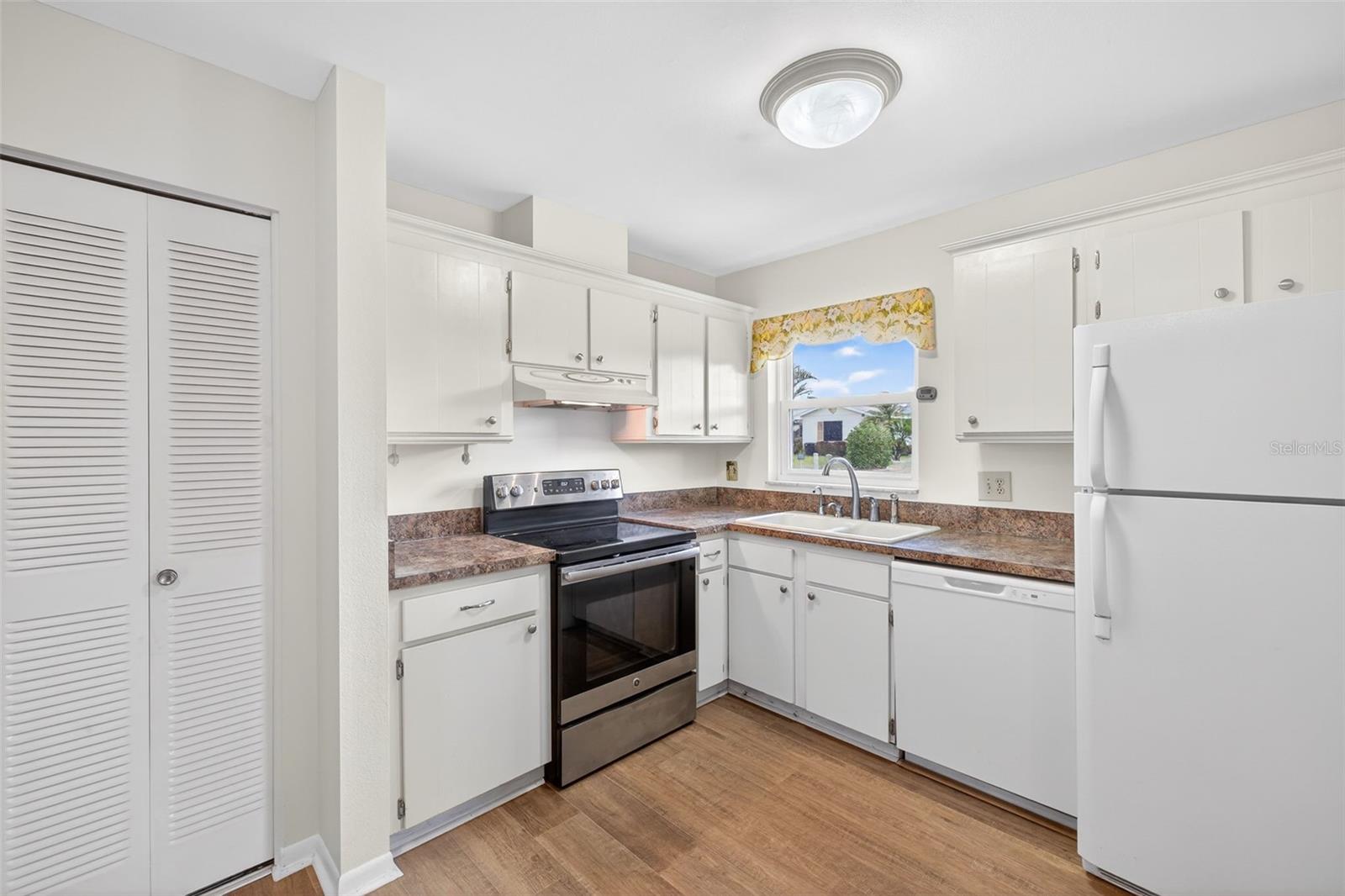 1529 ALLEGHENY DR, SUN CITY CENTER, FL, 33573