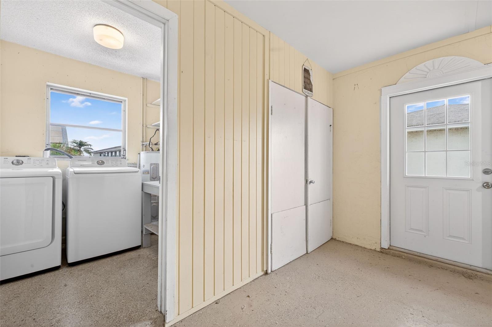 1529 ALLEGHENY DR, SUN CITY CENTER, FL, 33573