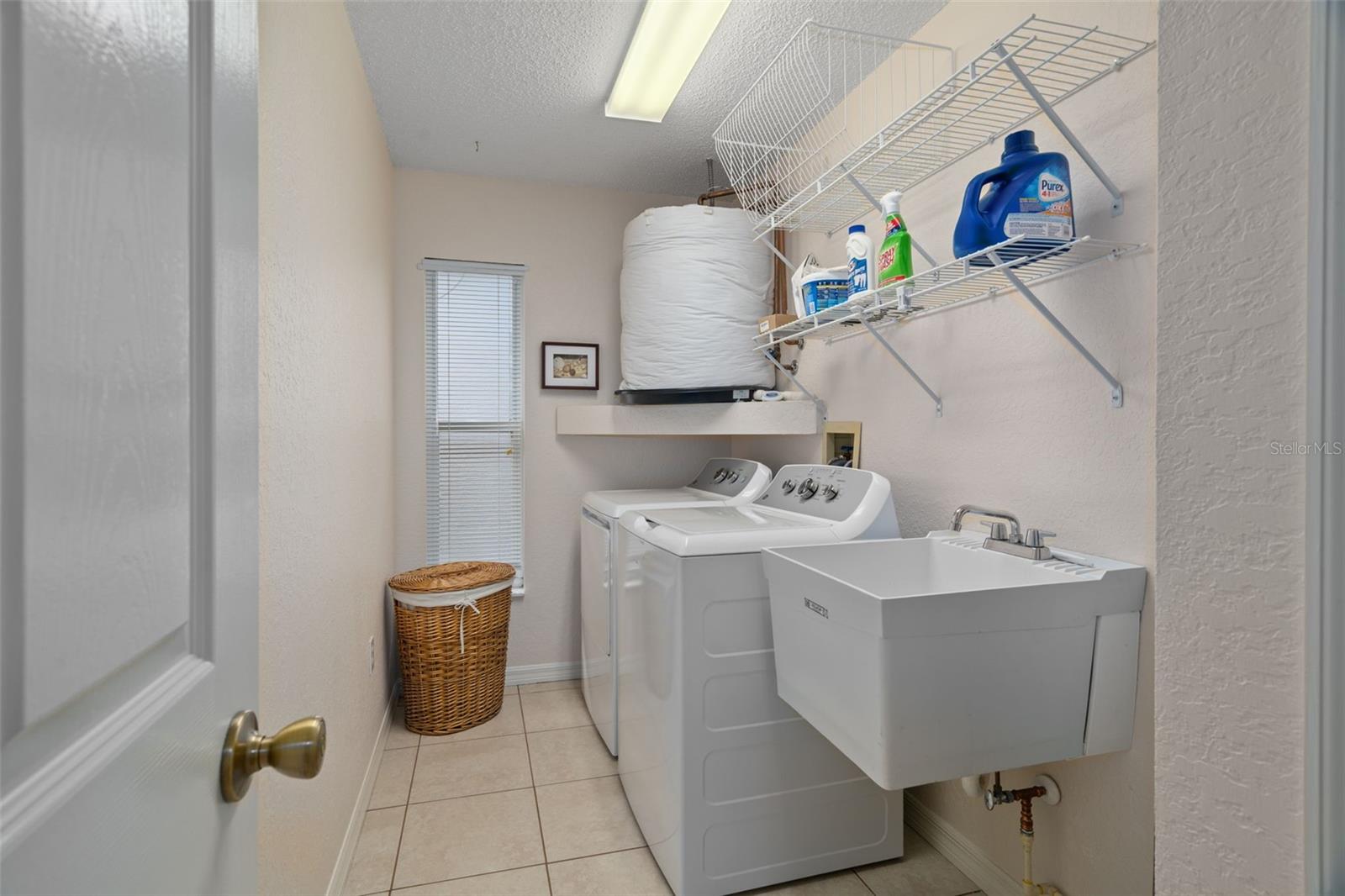 9411 BURNAM DR, WEEKI WACHEE, FL, 34613