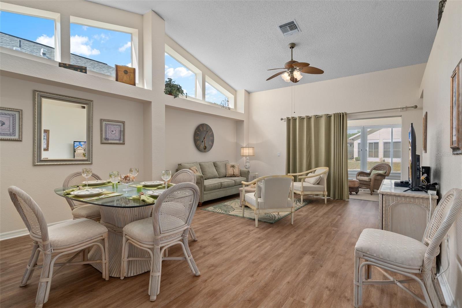 9411 BURNAM DR, WEEKI WACHEE, FL, 34613