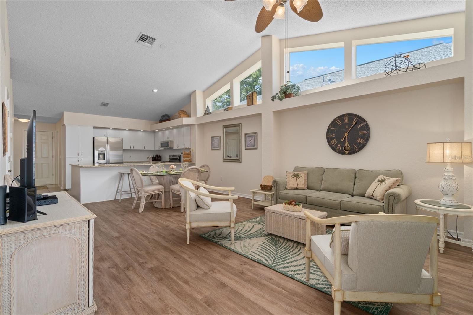 9411 BURNAM DR, WEEKI WACHEE, FL, 34613