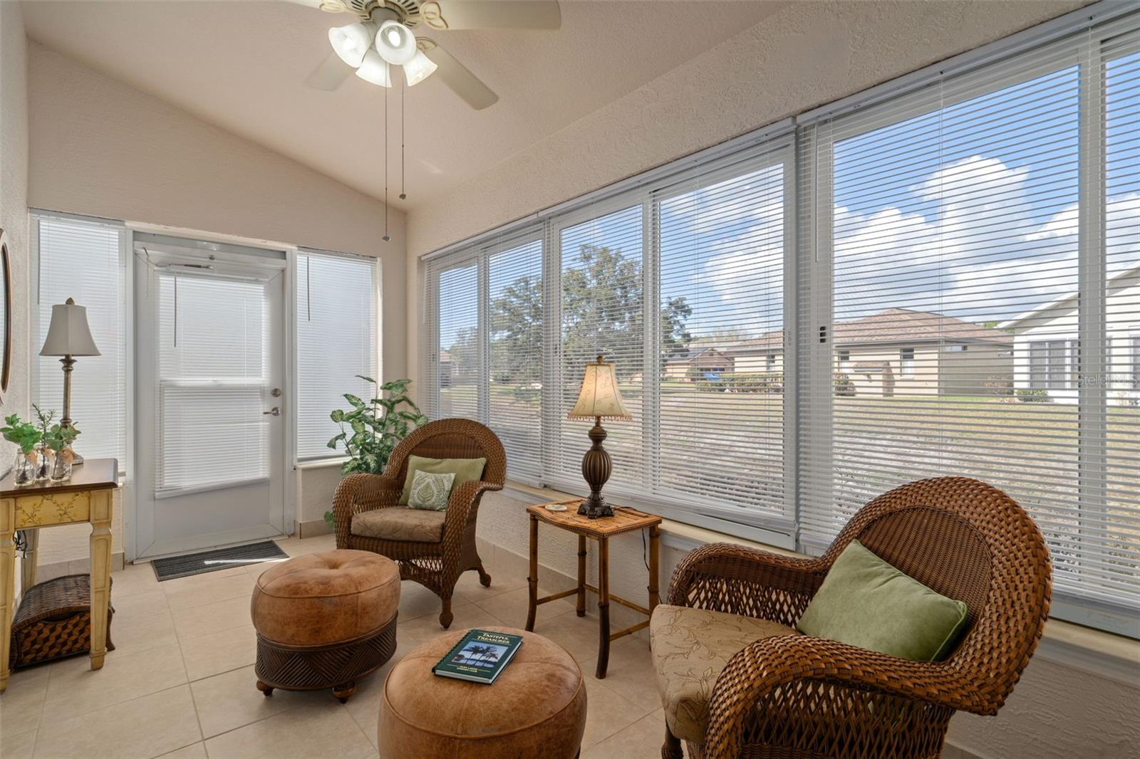 9411 BURNAM DR, WEEKI WACHEE, FL, 34613