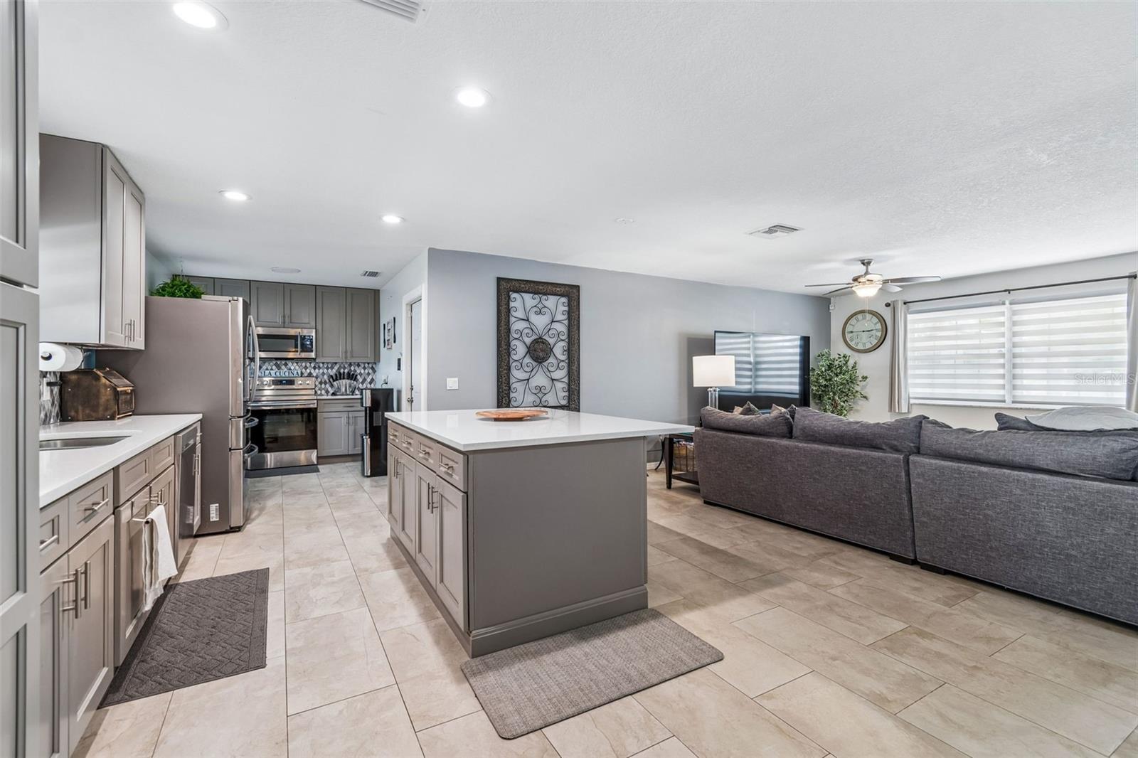 530 JULIE LN, BRANDON, FL, 33511