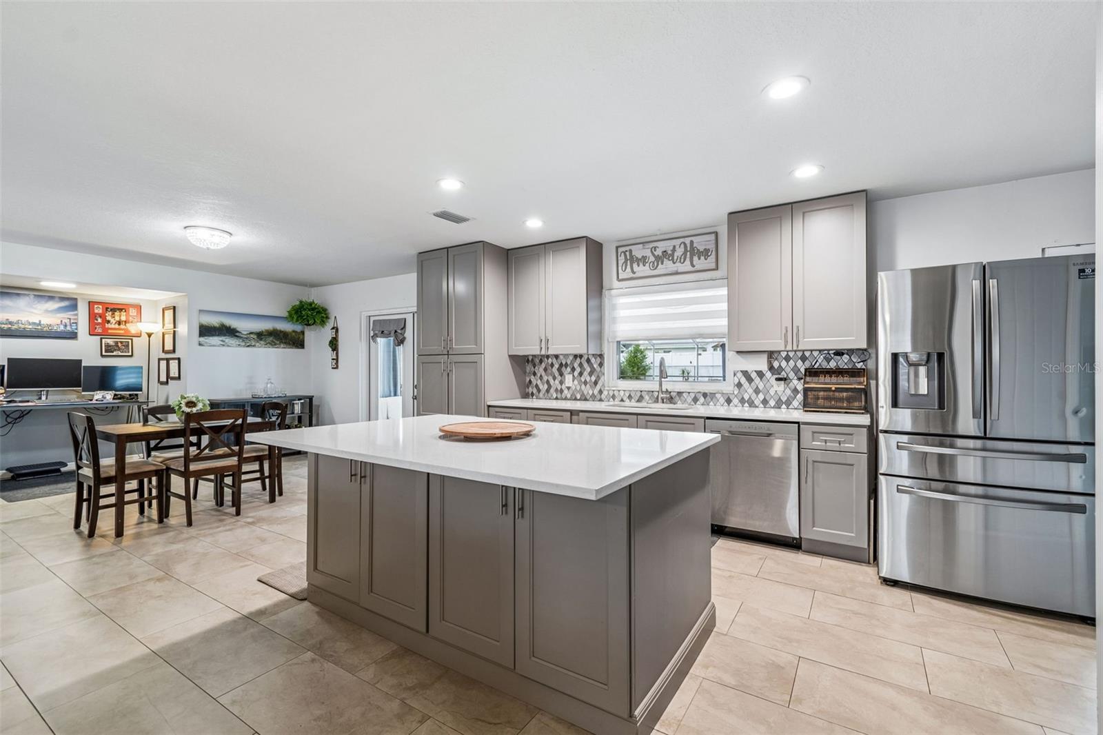 530 JULIE LN, BRANDON, FL, 33511