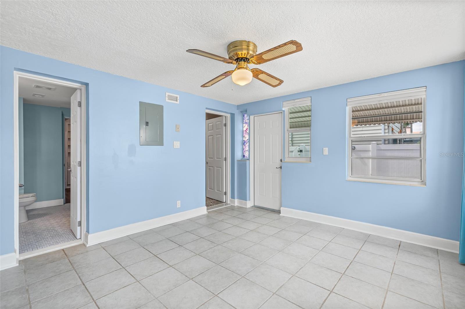 517 REVILO BLVD, DAYTONA BEACH, FL, 32118