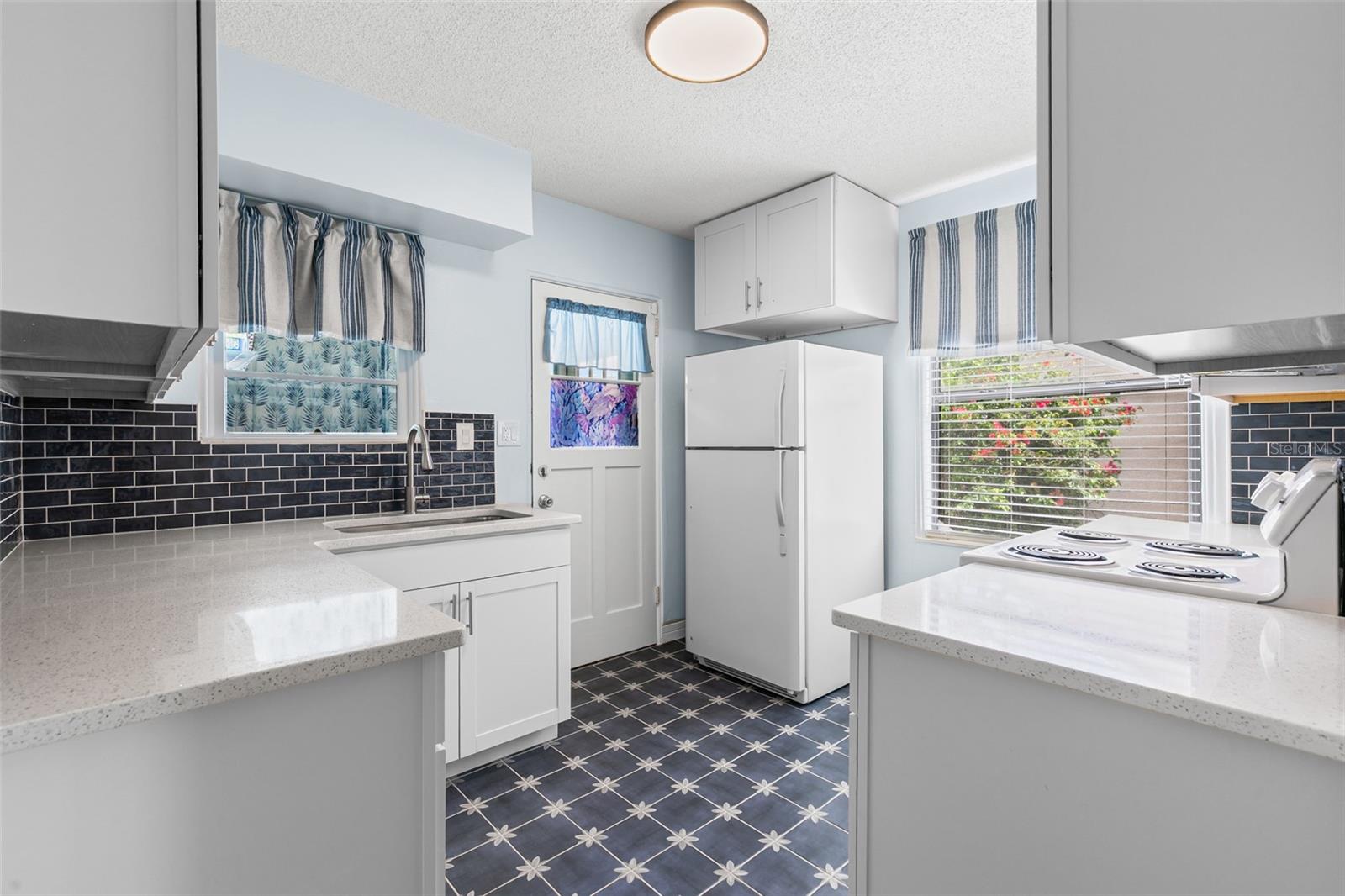 517 REVILO BLVD, DAYTONA BEACH, FL, 32118