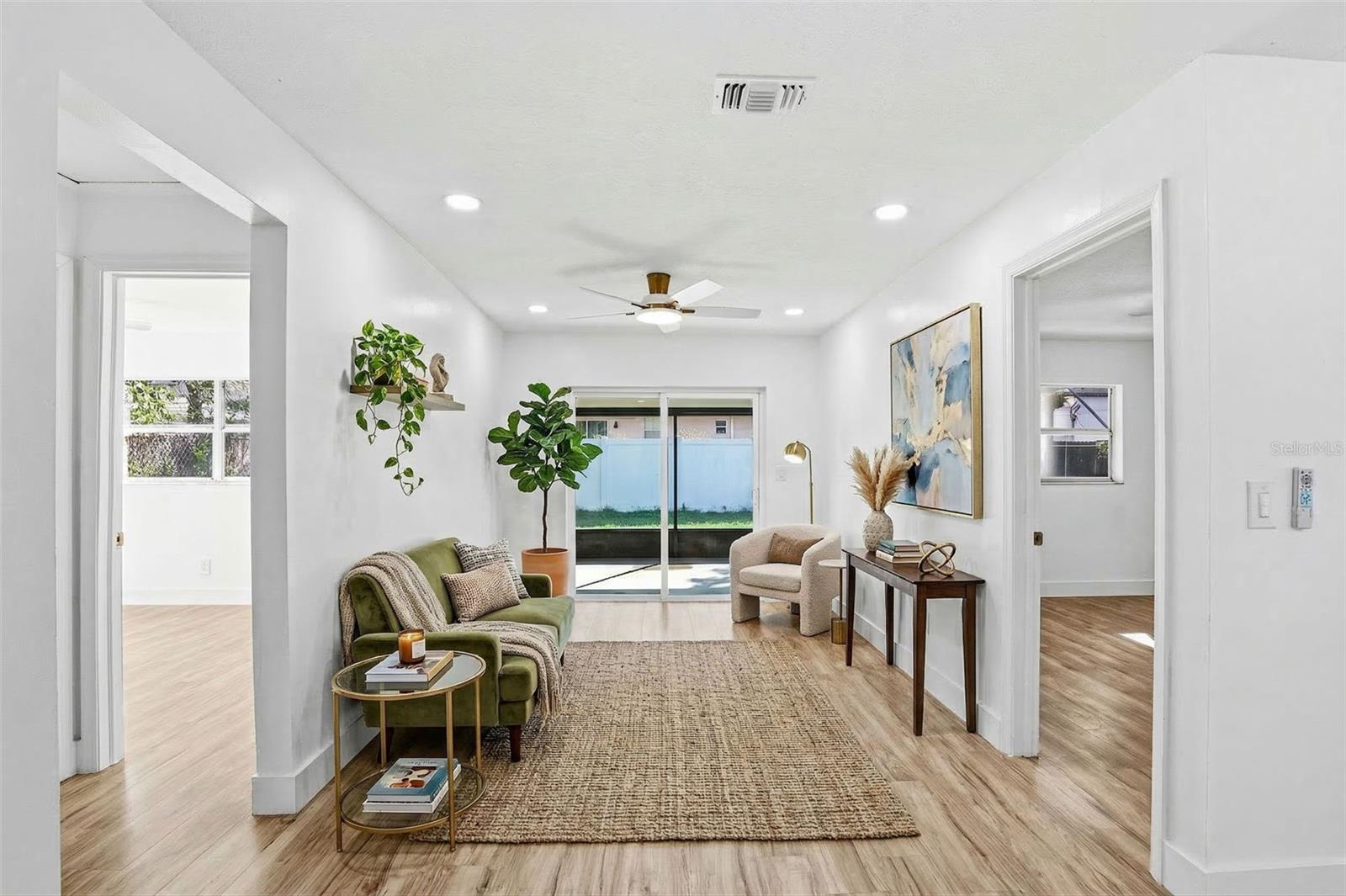 10217 N PAWNEE AVE, TAMPA, FL, 33617