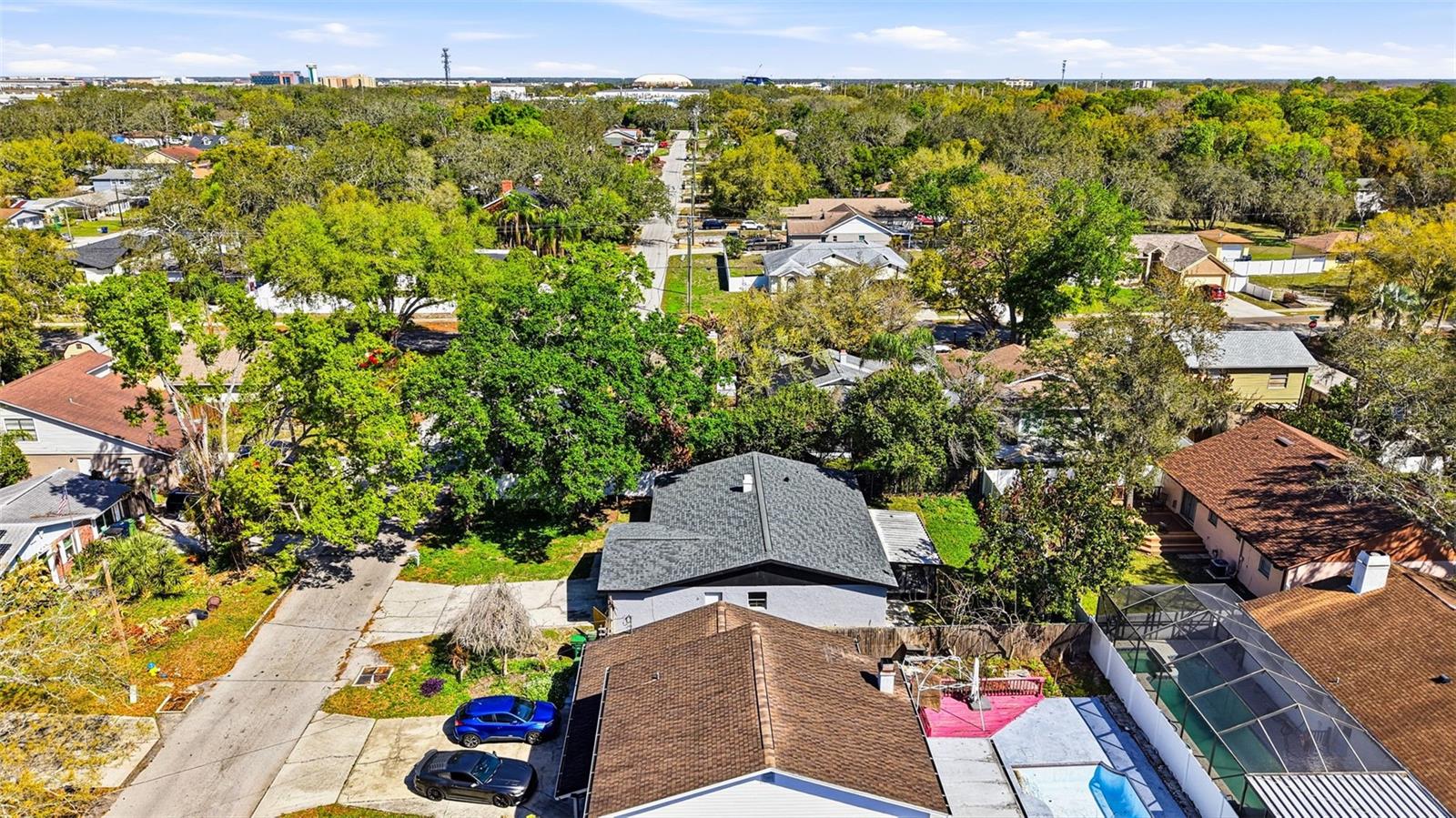 10217 N PAWNEE AVE, TAMPA, FL, 33617