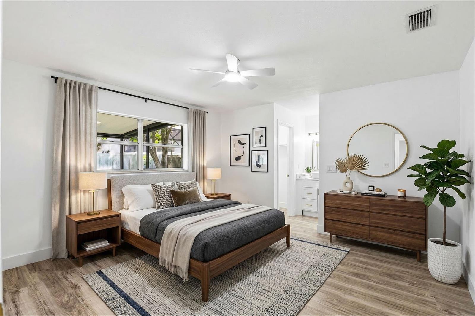 10217 N PAWNEE AVE, TAMPA, FL, 33617