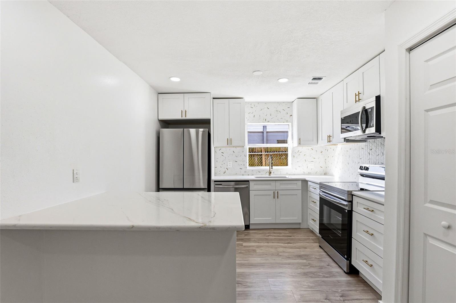 10217 N PAWNEE AVE, TAMPA, FL, 33617