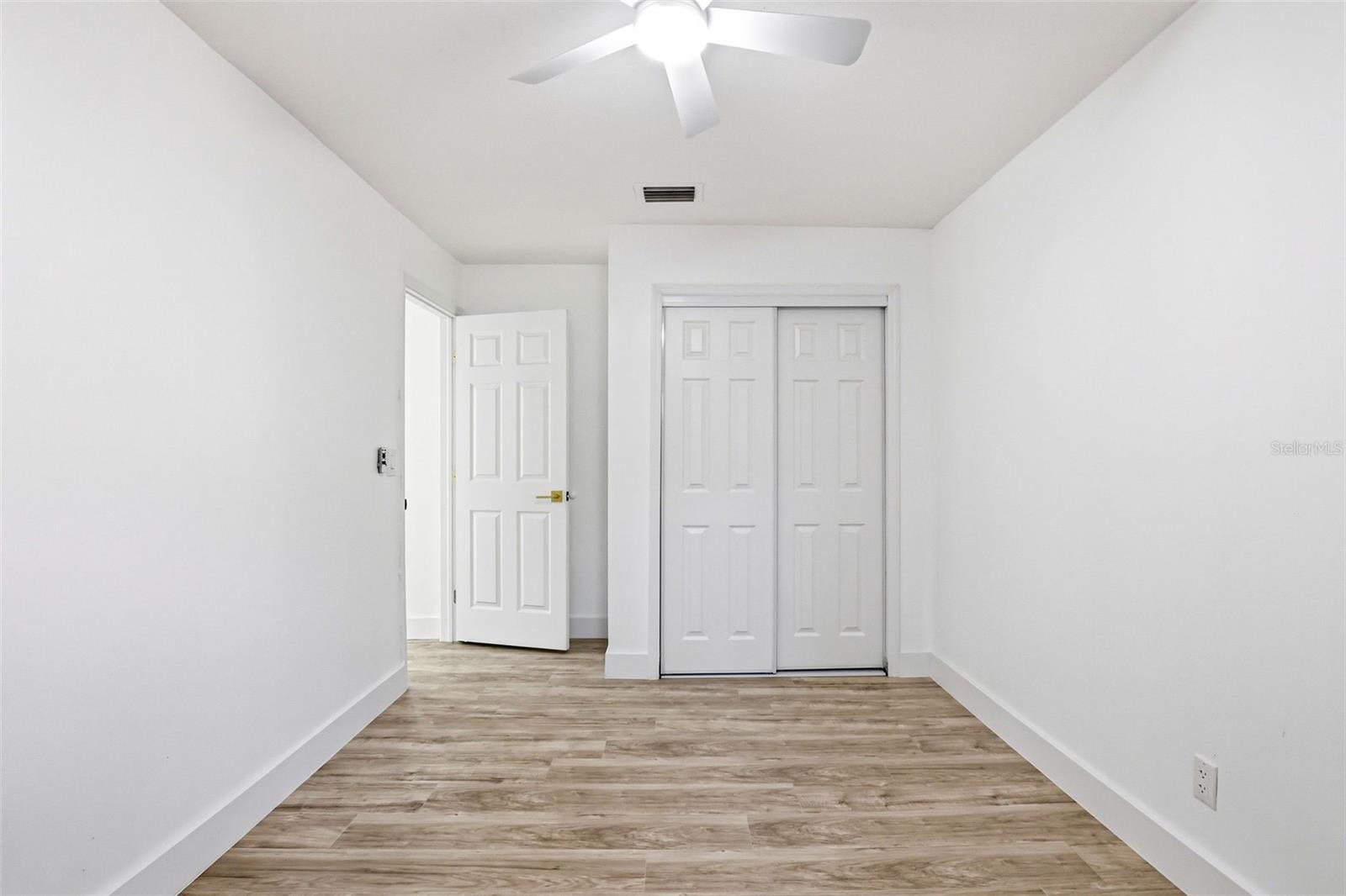 10217 N PAWNEE AVE, TAMPA, FL, 33617