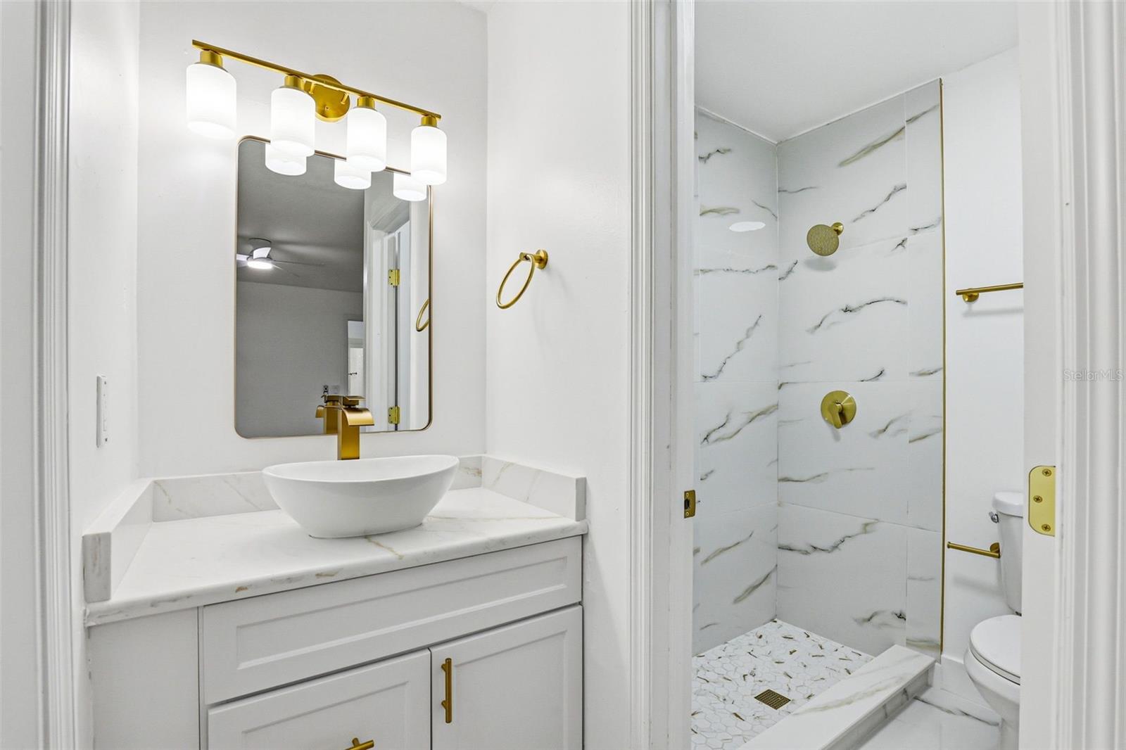 10217 N PAWNEE AVE, TAMPA, FL, 33617