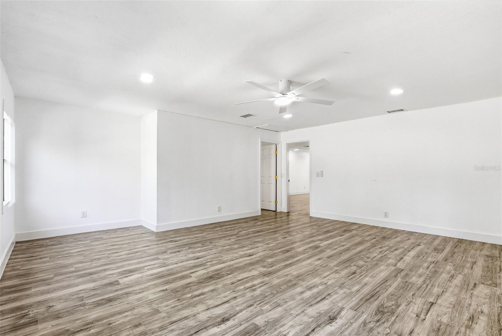 10217 N PAWNEE AVE, TAMPA, FL, 33617