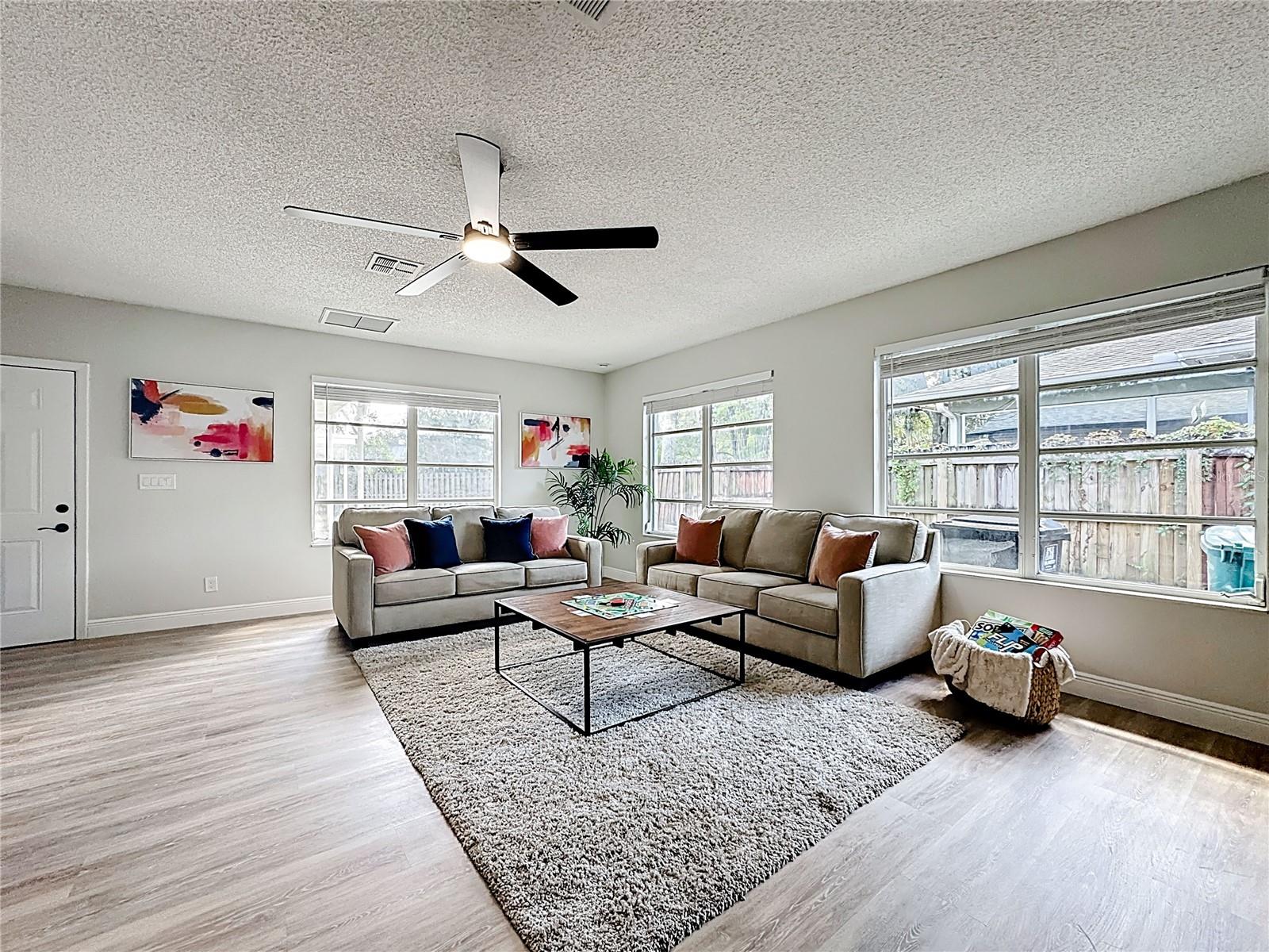 3223 N ORANGE AVE, ORLANDO, FL, 32803