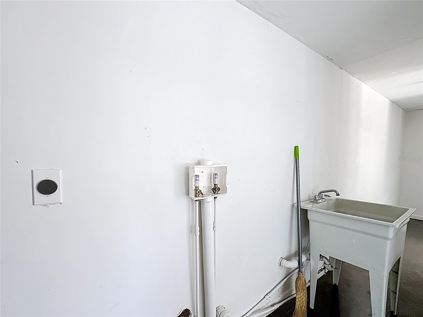 3223 N ORANGE AVE, ORLANDO, FL, 32803