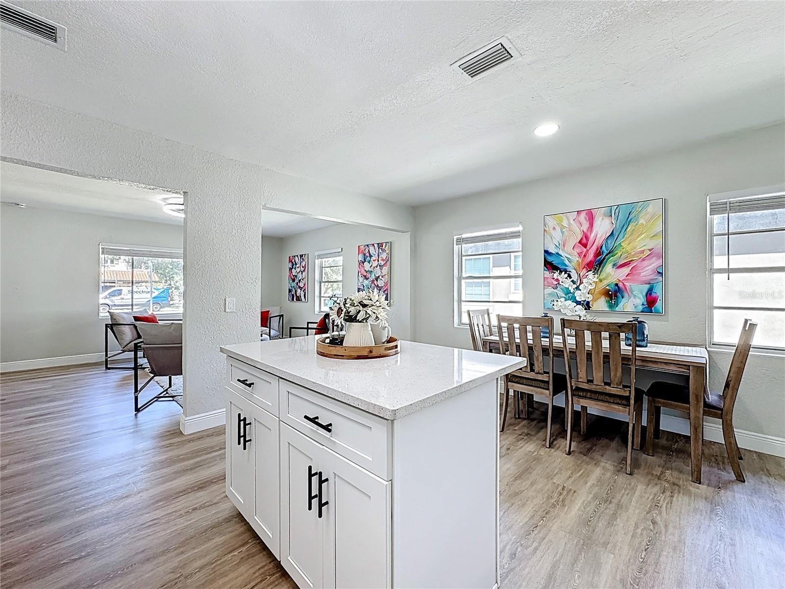 3223 N ORANGE AVE, ORLANDO, FL, 32803