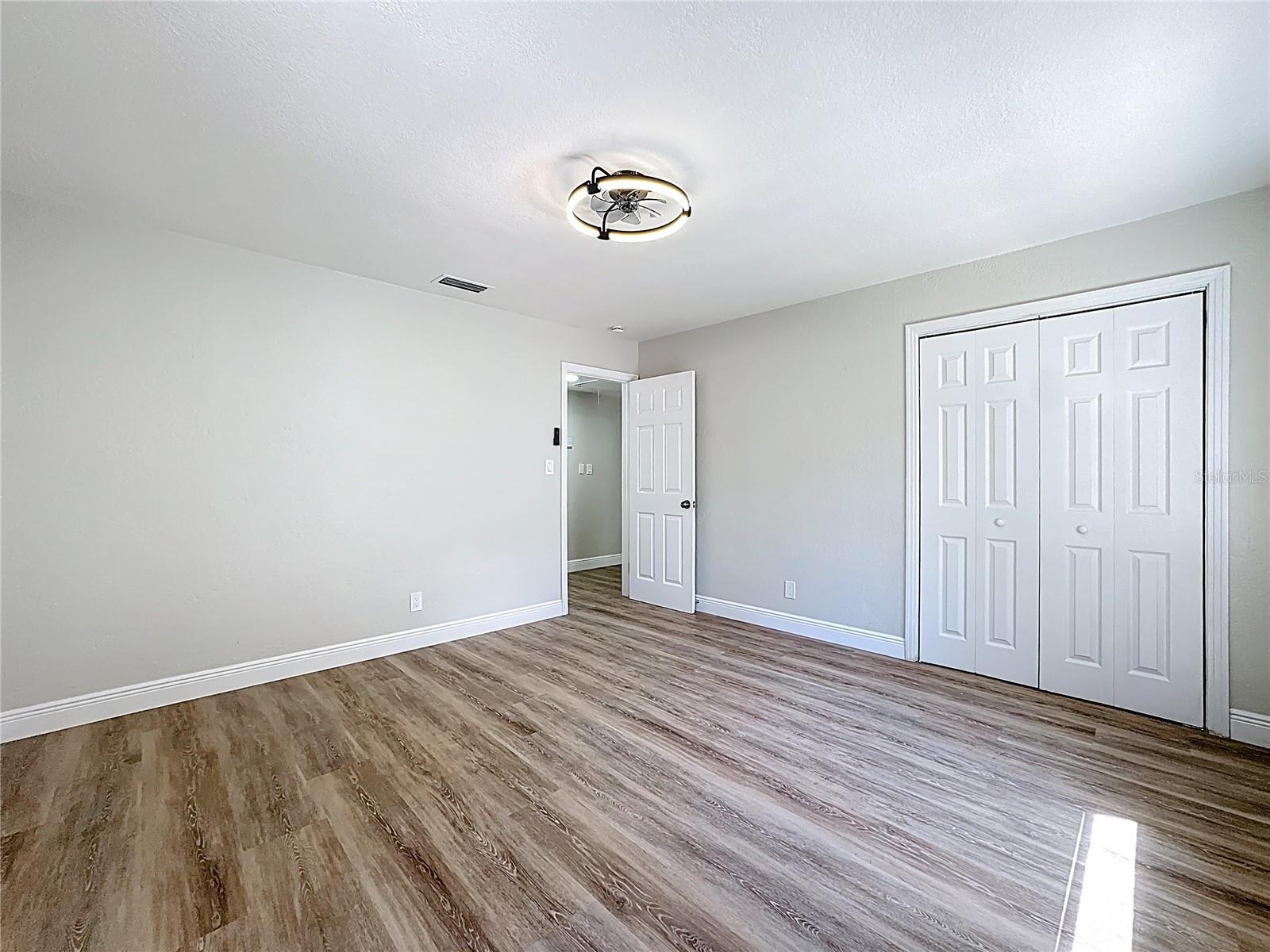 3223 N ORANGE AVE, ORLANDO, FL, 32803