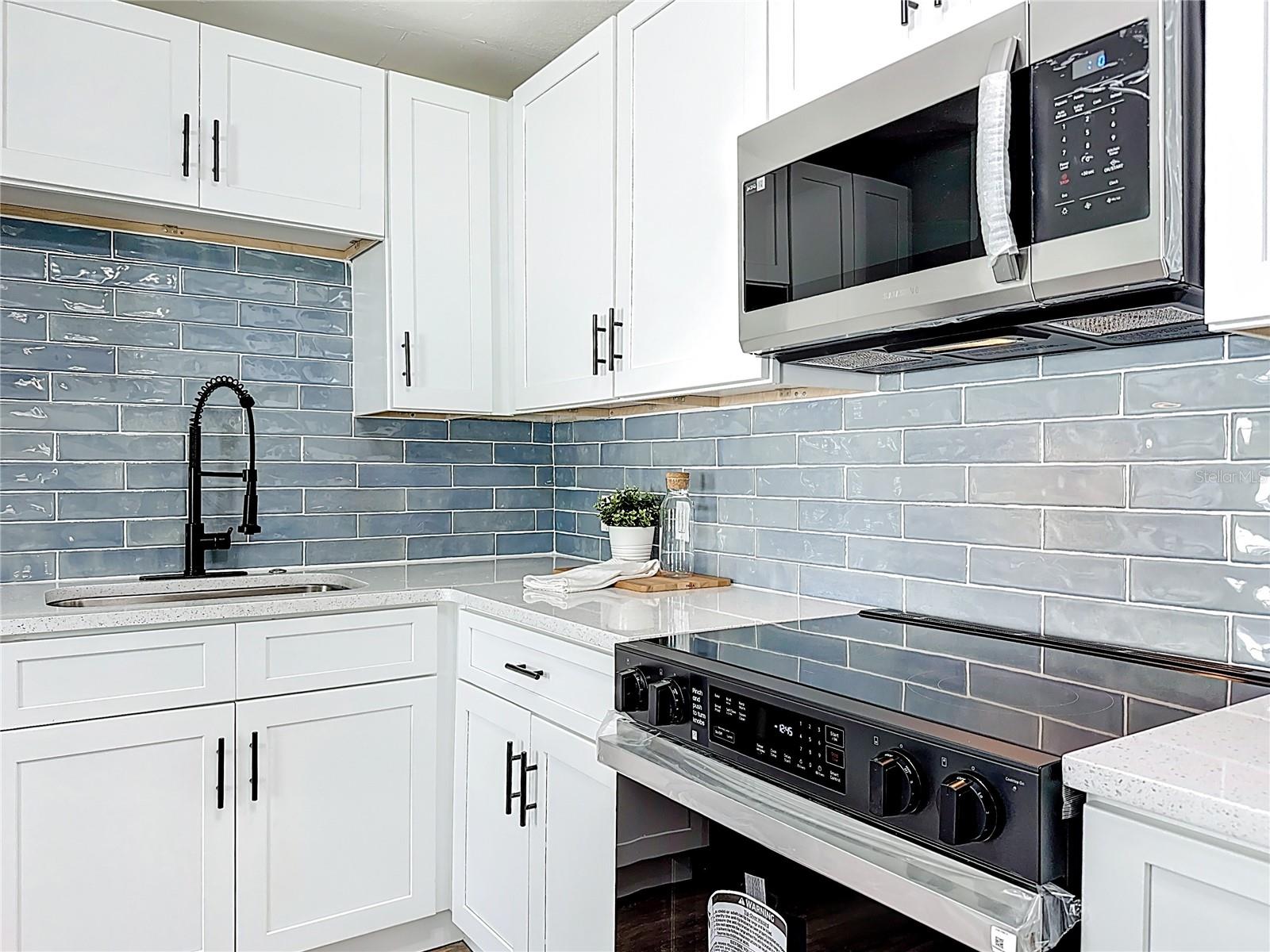 3223 N ORANGE AVE, ORLANDO, FL, 32803