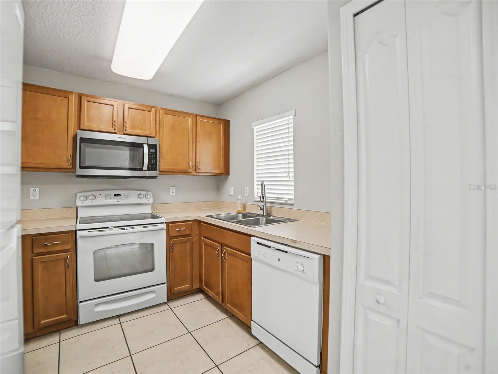 12958 TRADE PORT PL, RIVERVIEW, FL, 33579