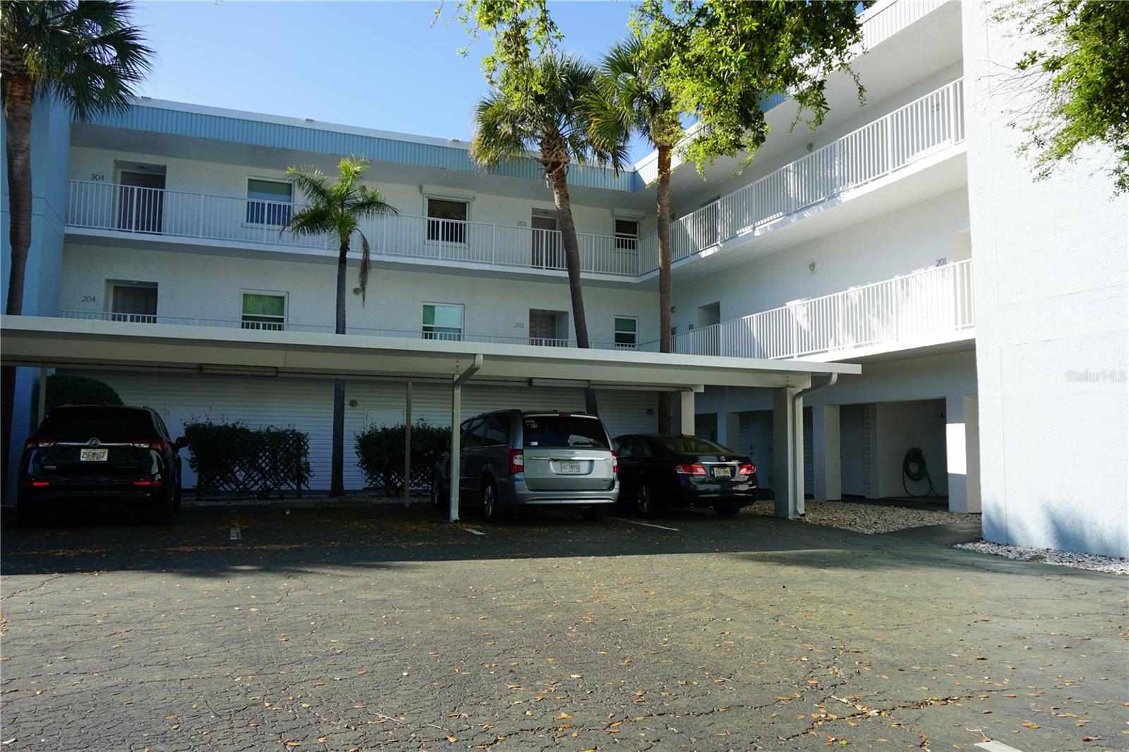340 PINELLAS BAYWAY S #203, TIERRA VERDE, FL, 33715