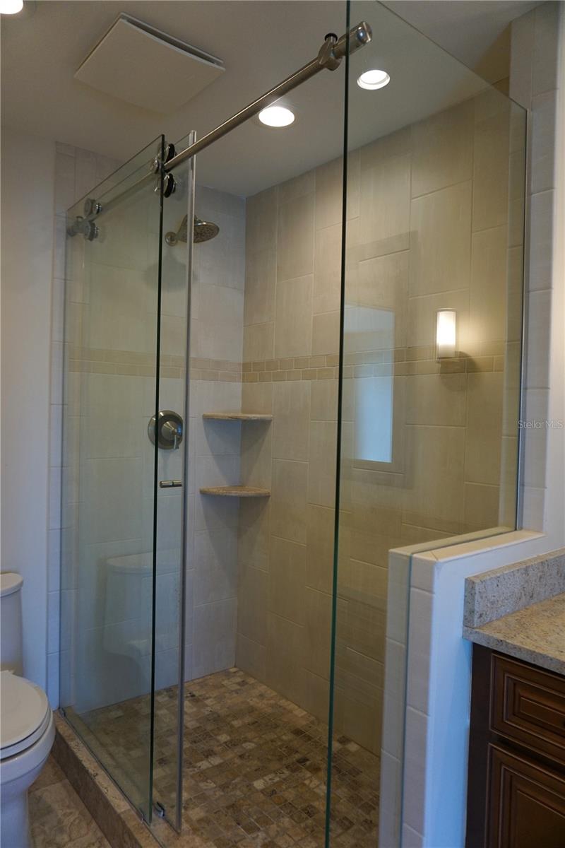 340 PINELLAS BAYWAY S #203, TIERRA VERDE, FL, 33715