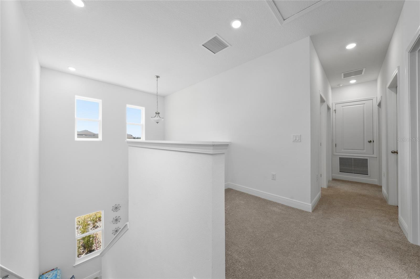 2040 SUNSHINE PEAK DR, MINNEOLA, FL, 34715