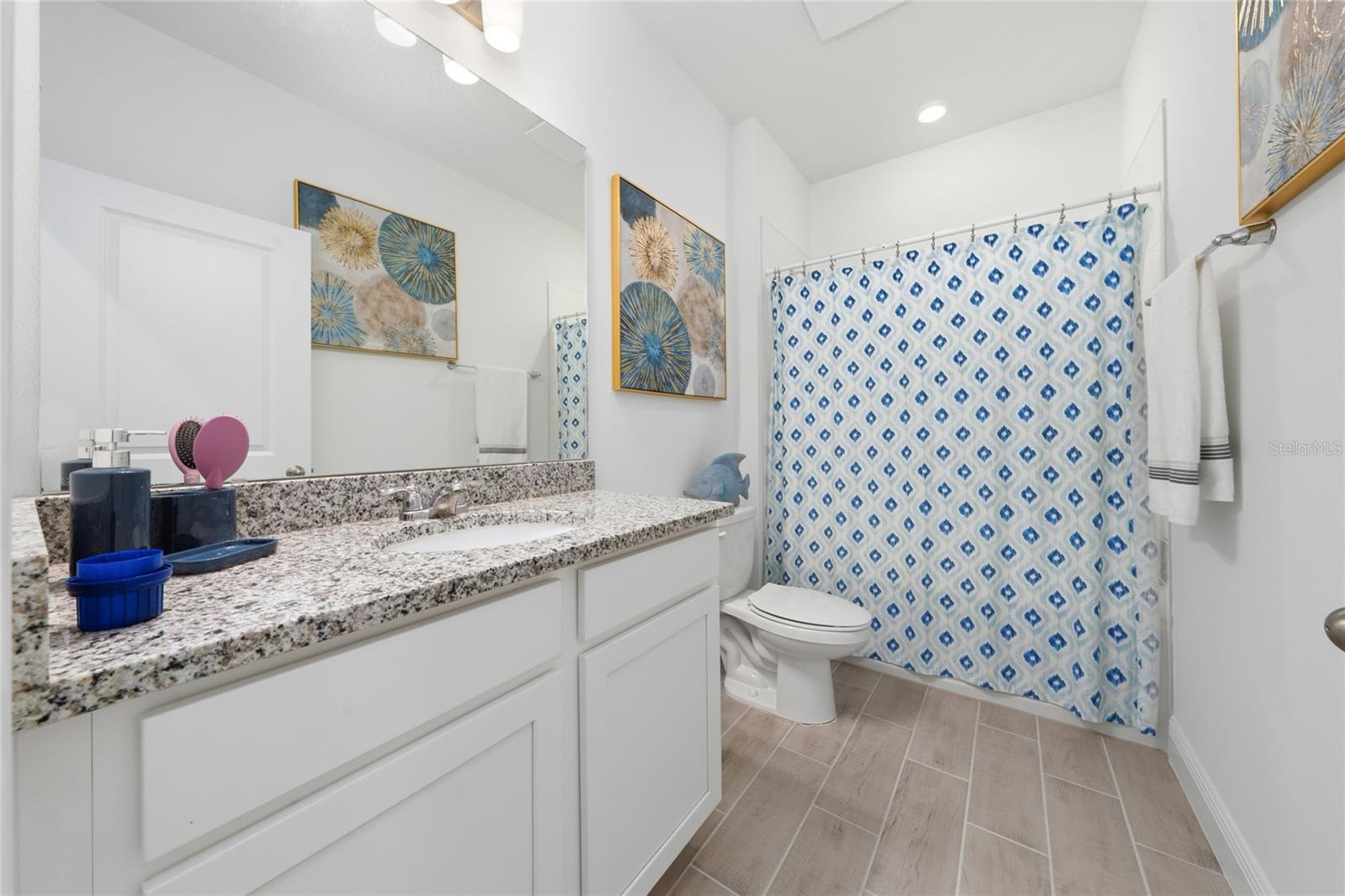 2040 SUNSHINE PEAK DR, MINNEOLA, FL, 34715