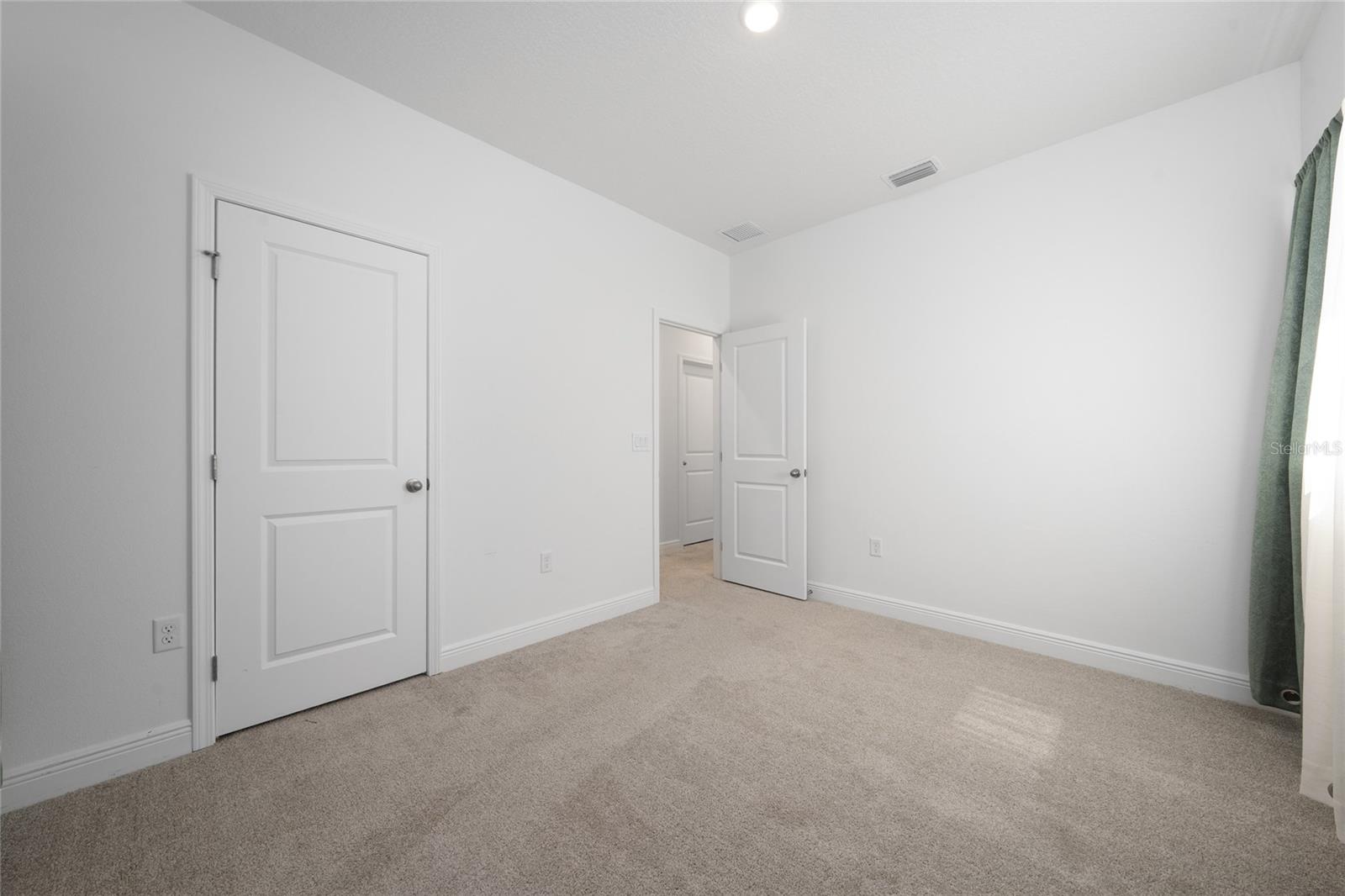 2040 SUNSHINE PEAK DR, MINNEOLA, FL, 34715